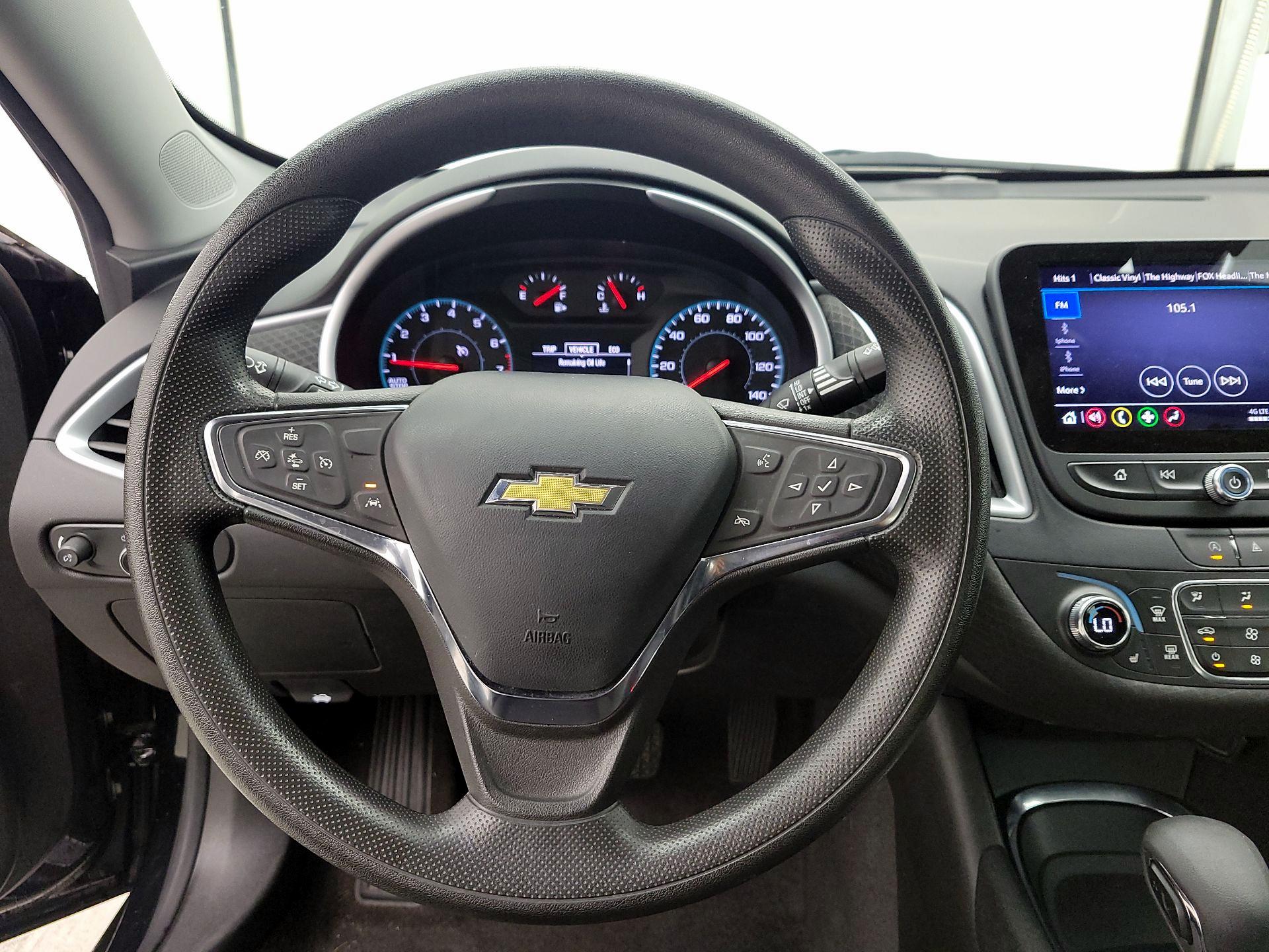 Thumbnail: 2023 Chevrolet Malibu - 10