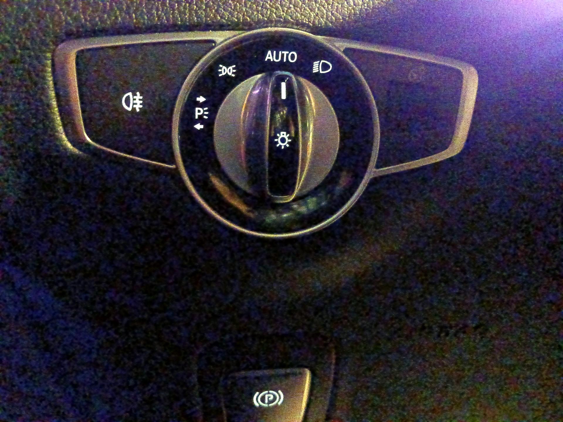 Thumbnail: 2019 Mercedes-Benz E-Class - 11