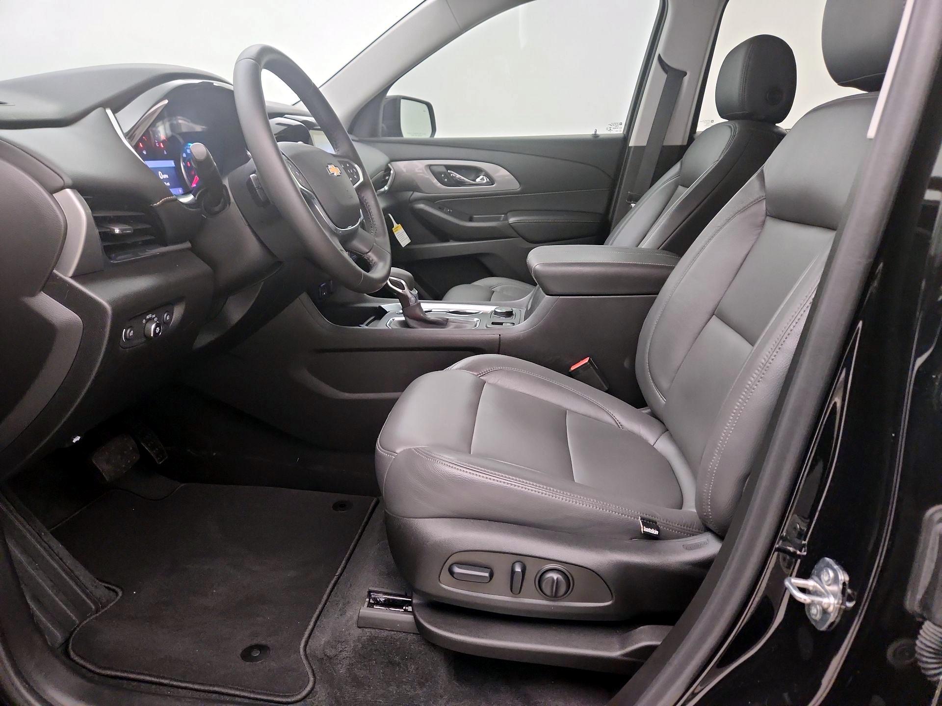 Thumbnail: 2021 Chevrolet Traverse - 11