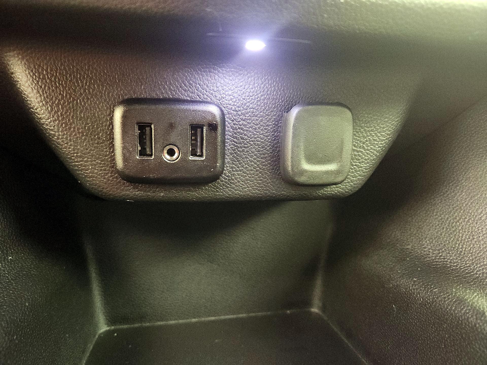 Thumbnail: 2021 Chevrolet Traverse - 18