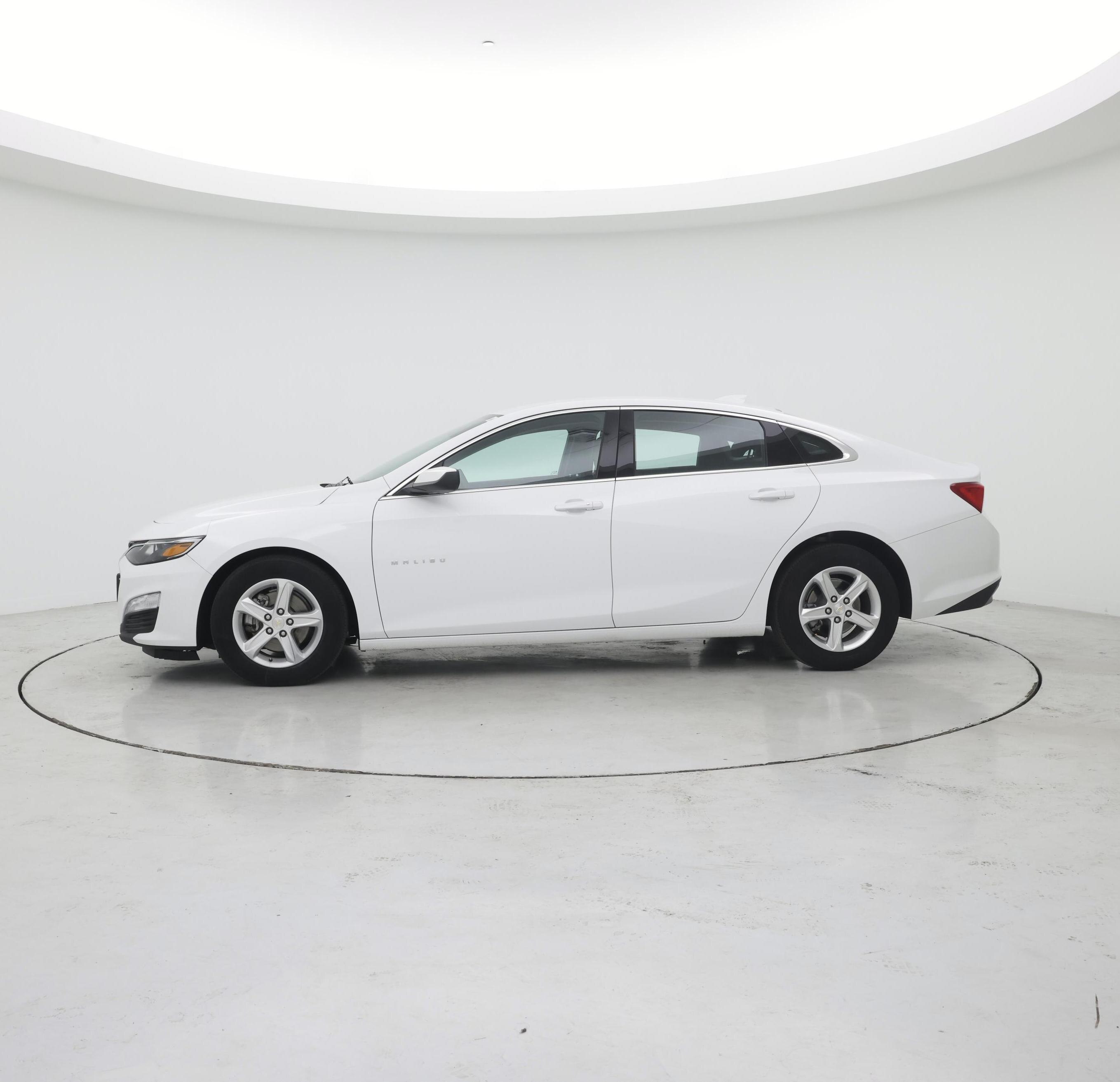 Thumbnail: 2024 Chevrolet Malibu - 3