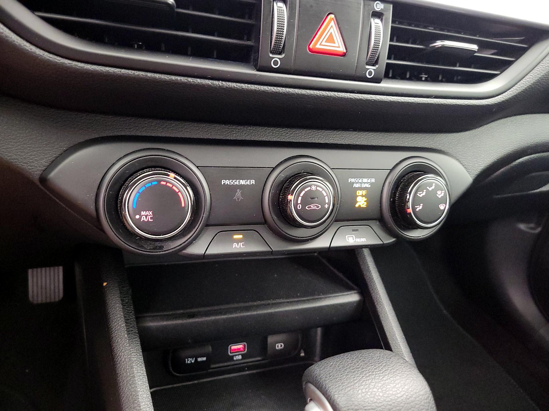 Thumbnail: 2024 Kia Forte - 16