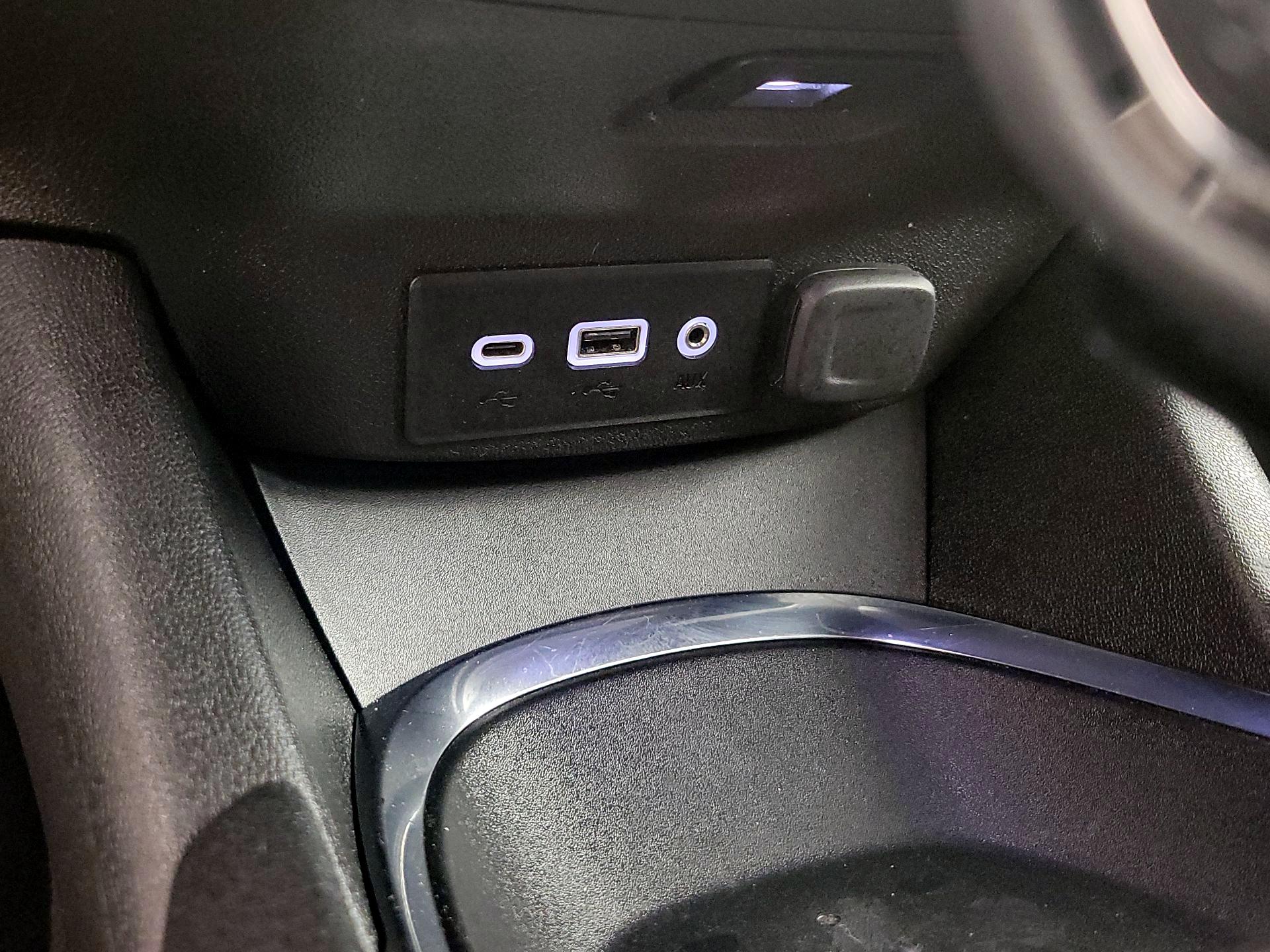 Thumbnail: 2023 Chevrolet Malibu - 18