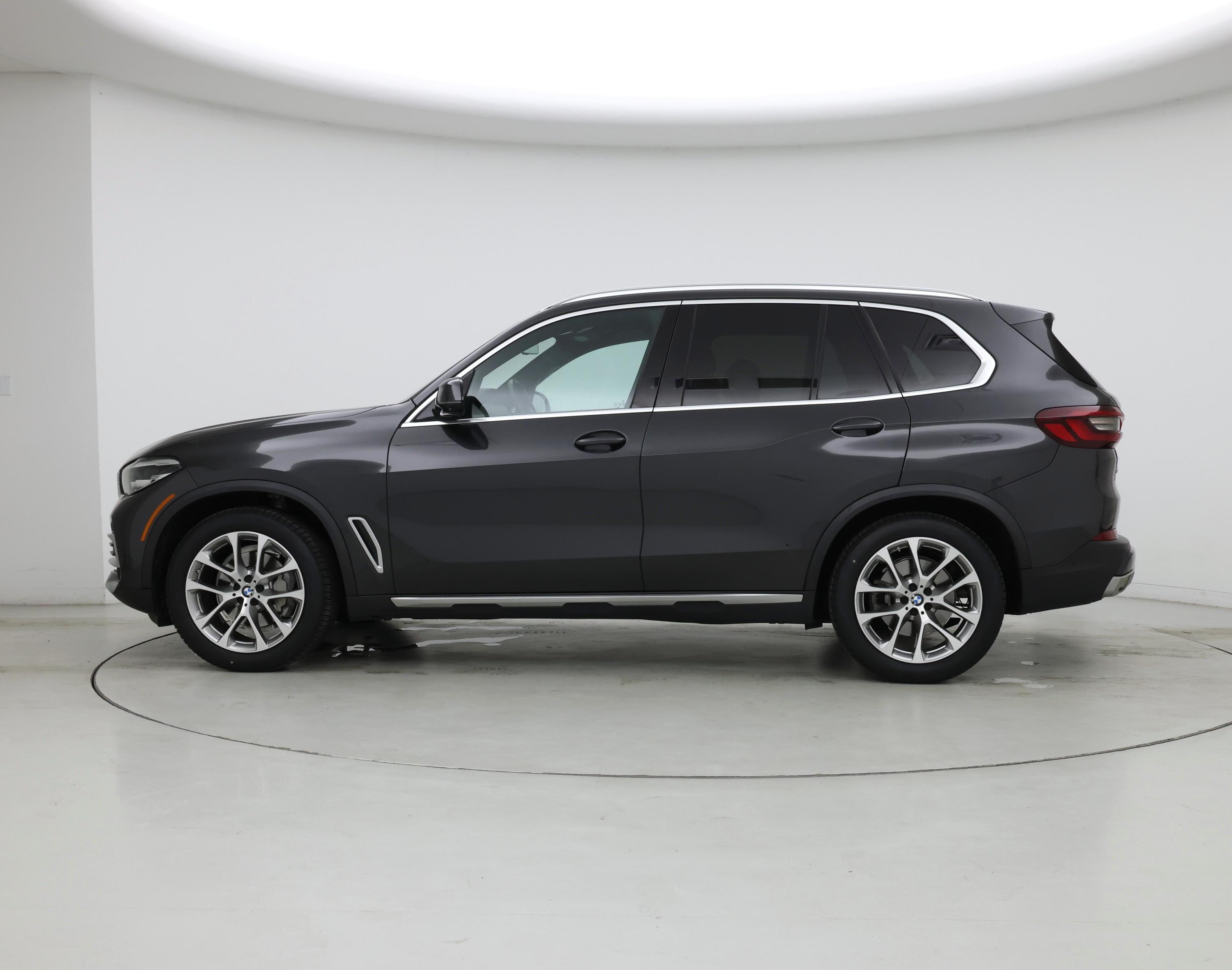 Thumbnail: 2023 BMW X5 - 3