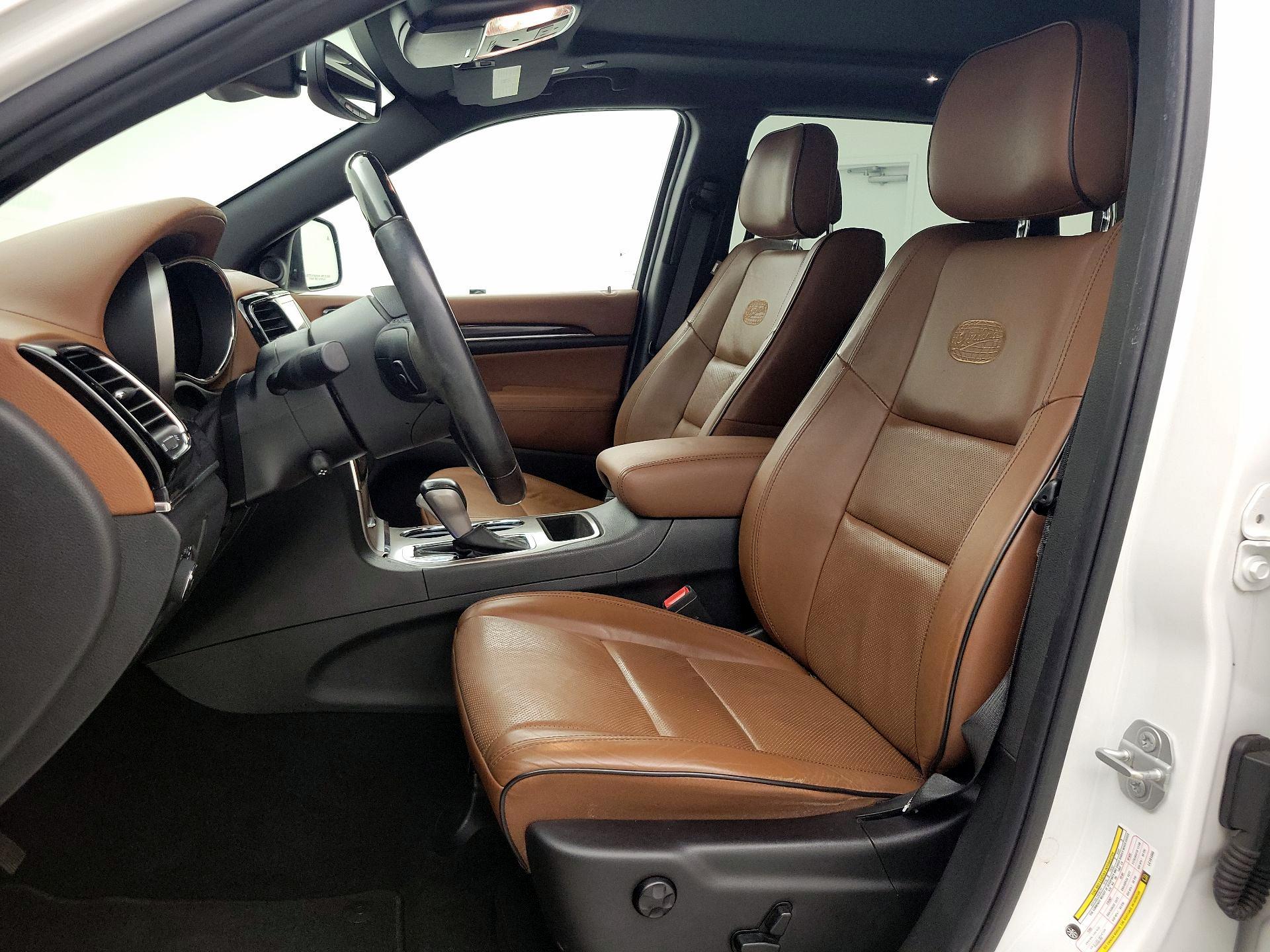 Thumbnail: 2020 Jeep Grand Cherokee - 11