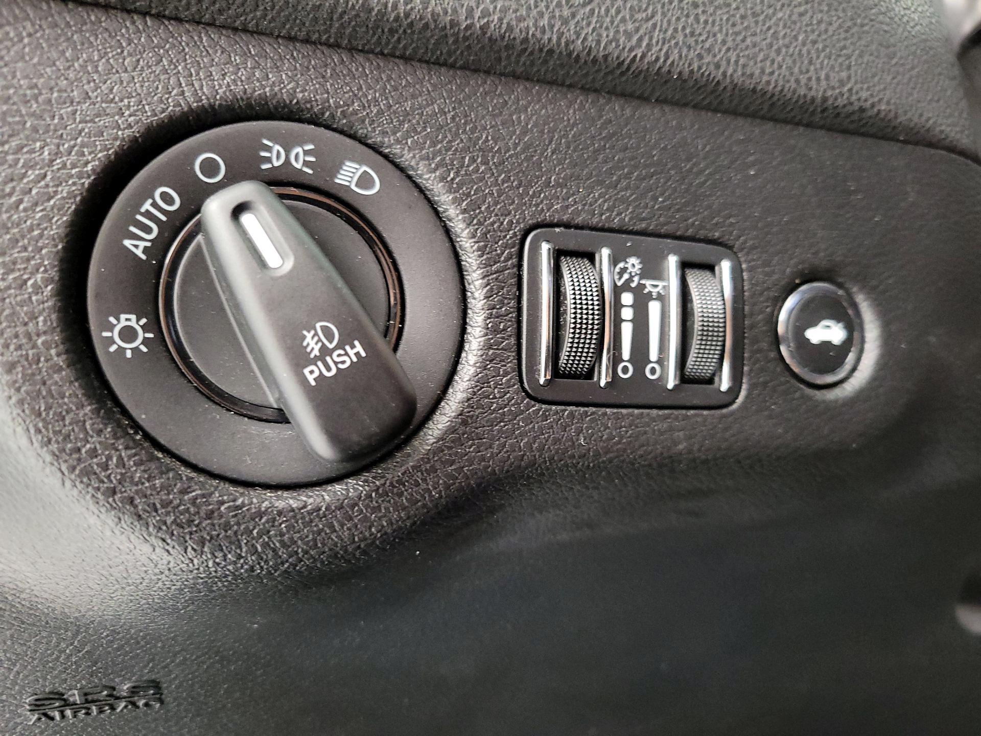 Thumbnail: 2021 Dodge Charger - 13