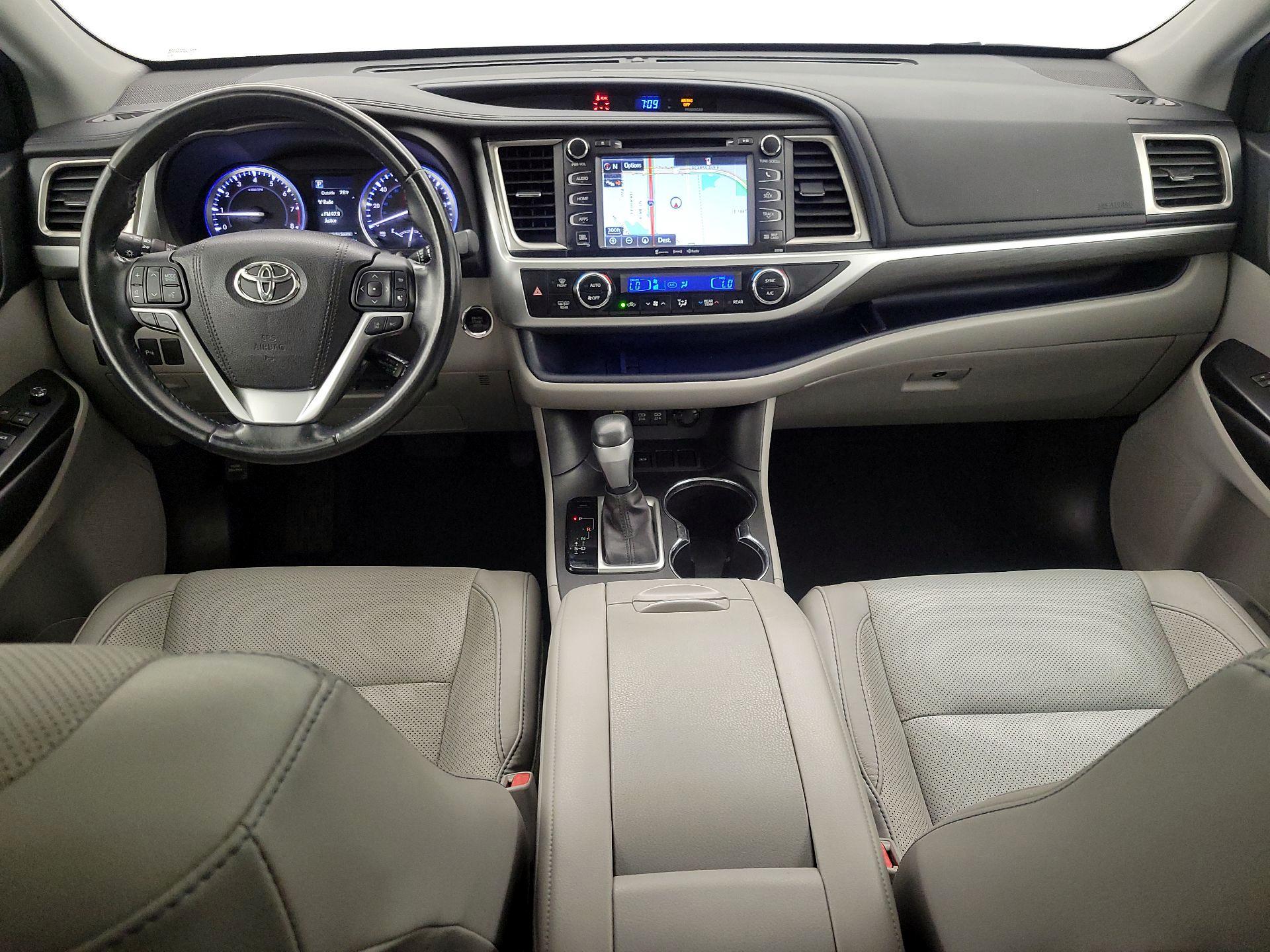 Thumbnail: 2017 Toyota Highlander - 9