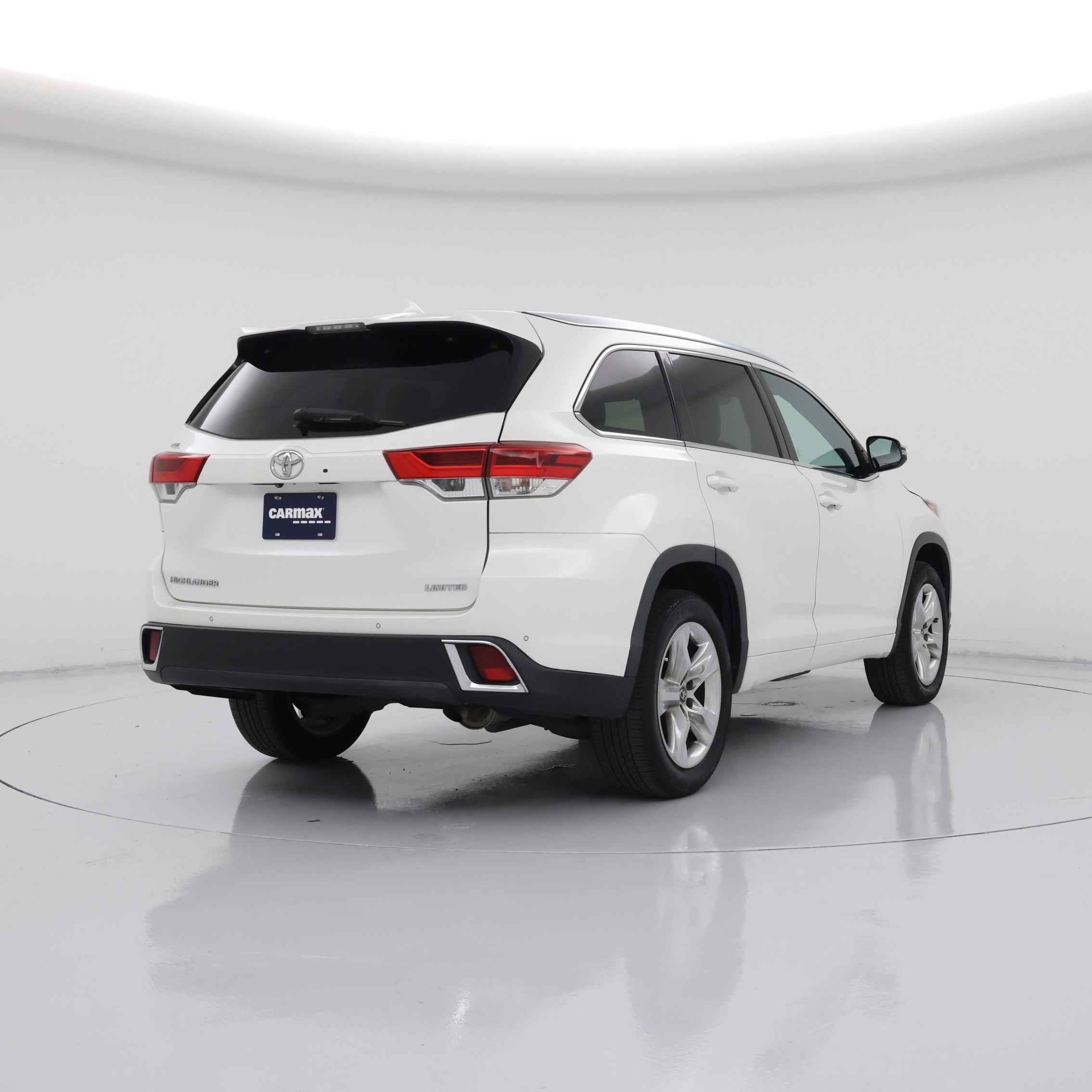 Thumbnail: 2017 Toyota Highlander - 8