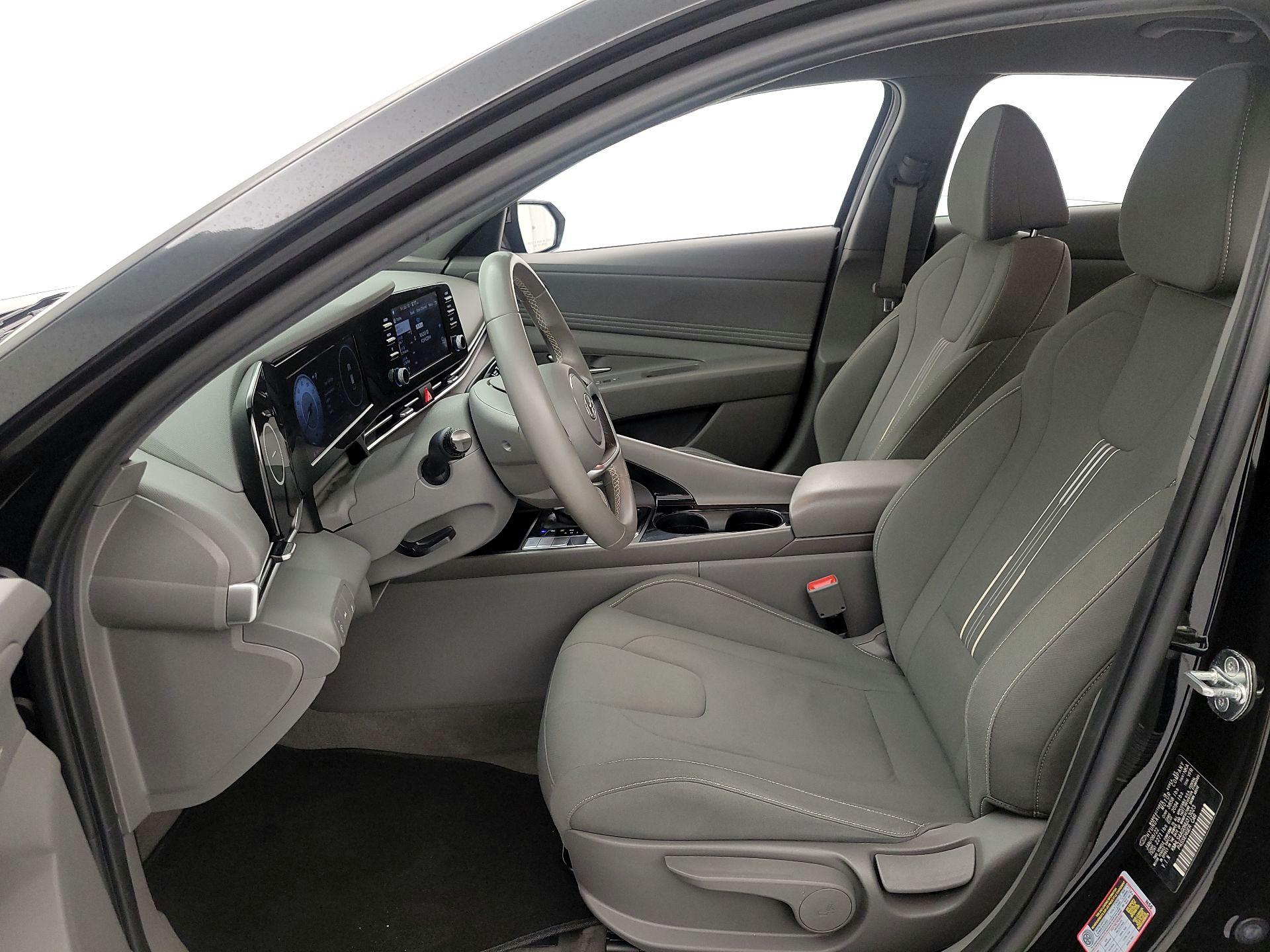 Thumbnail: 2022 Hyundai Elantra - 11