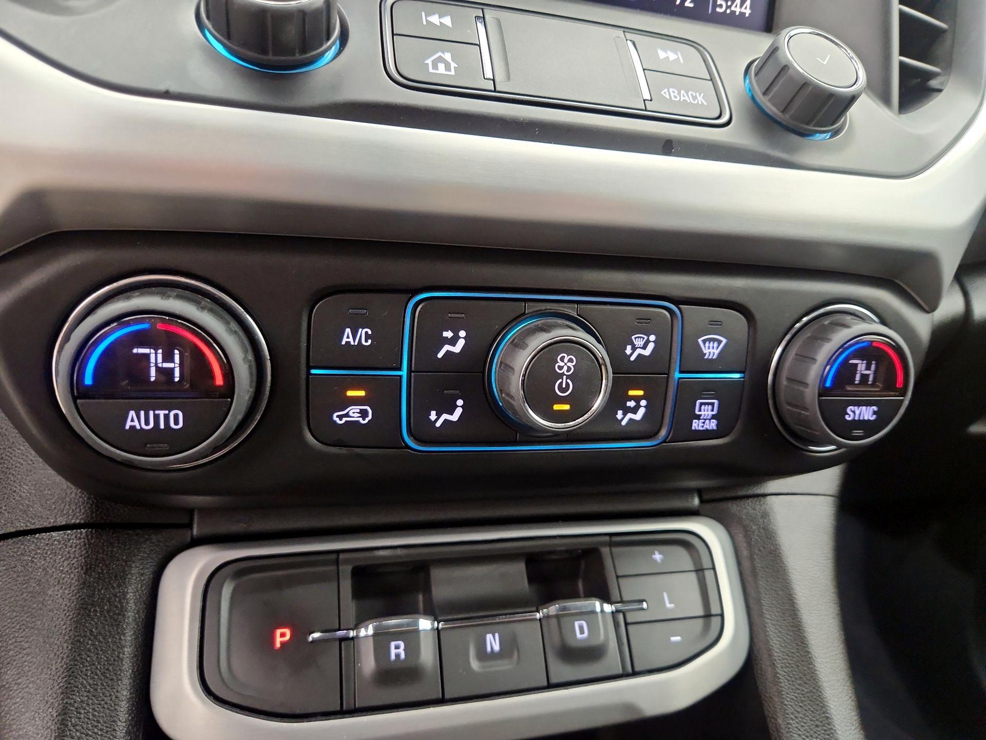 Thumbnail: 2023 GMC Acadia - 17