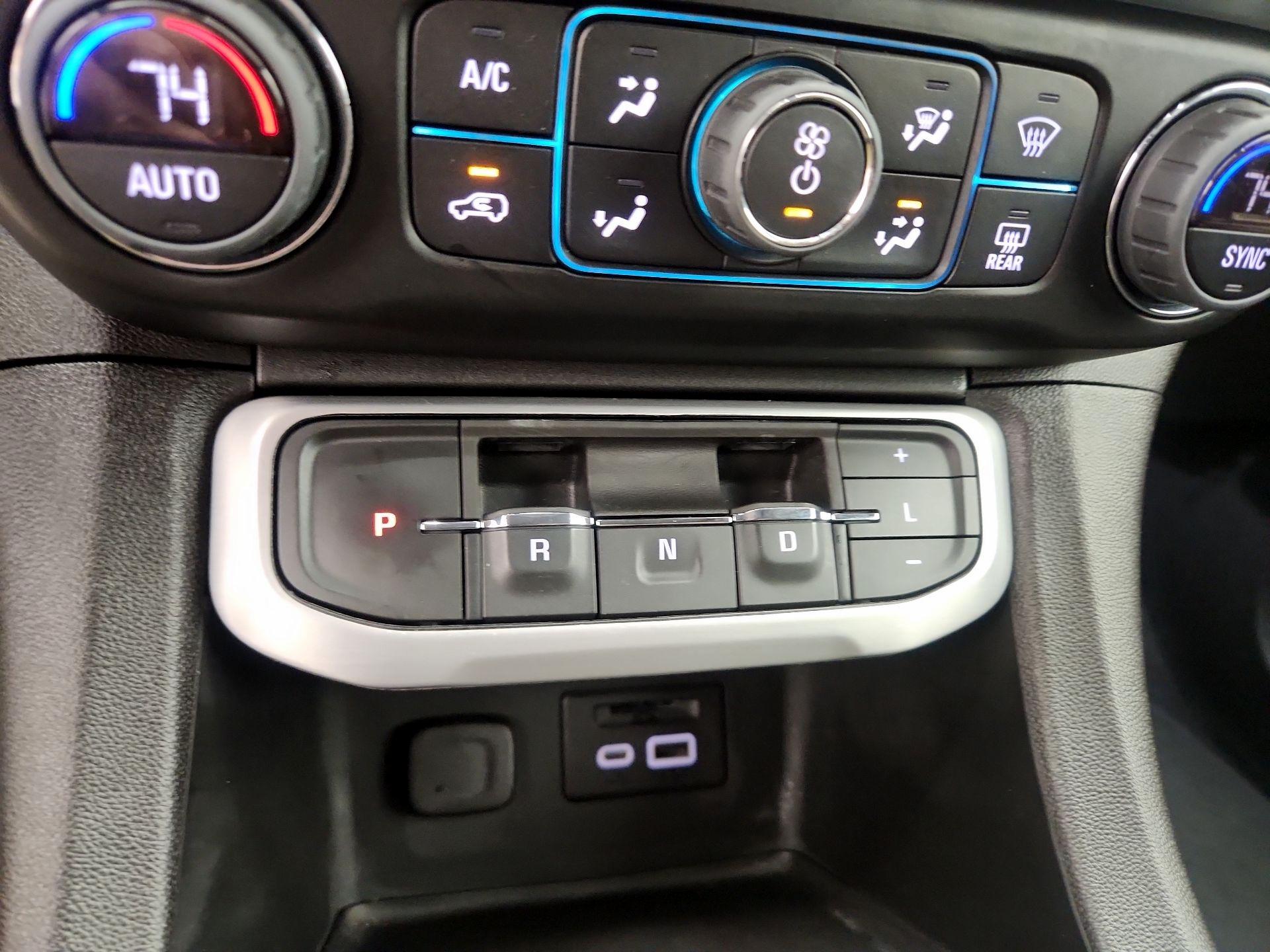 Thumbnail: 2023 GMC Acadia - 18