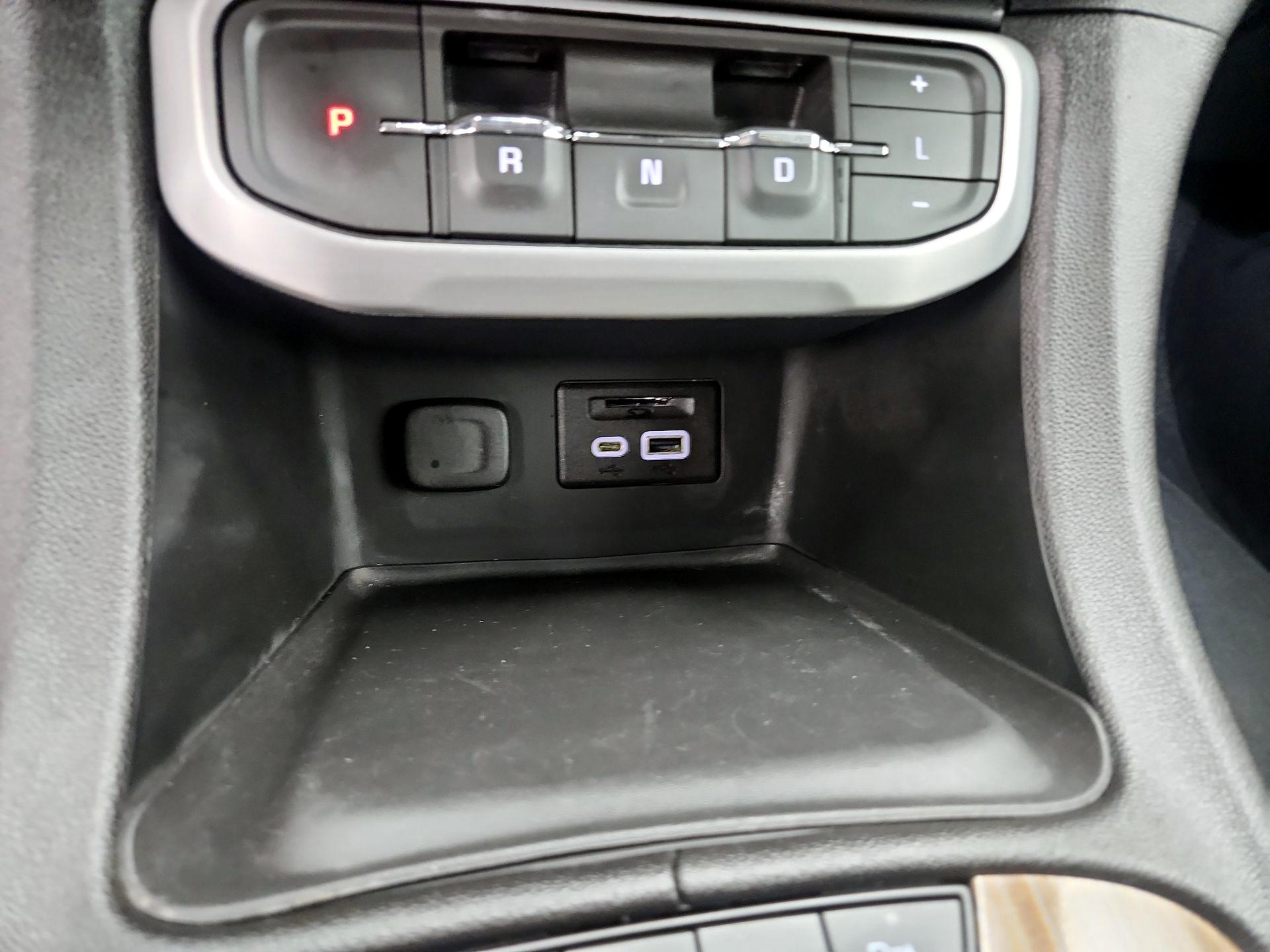Thumbnail: 2023 GMC Acadia - 19