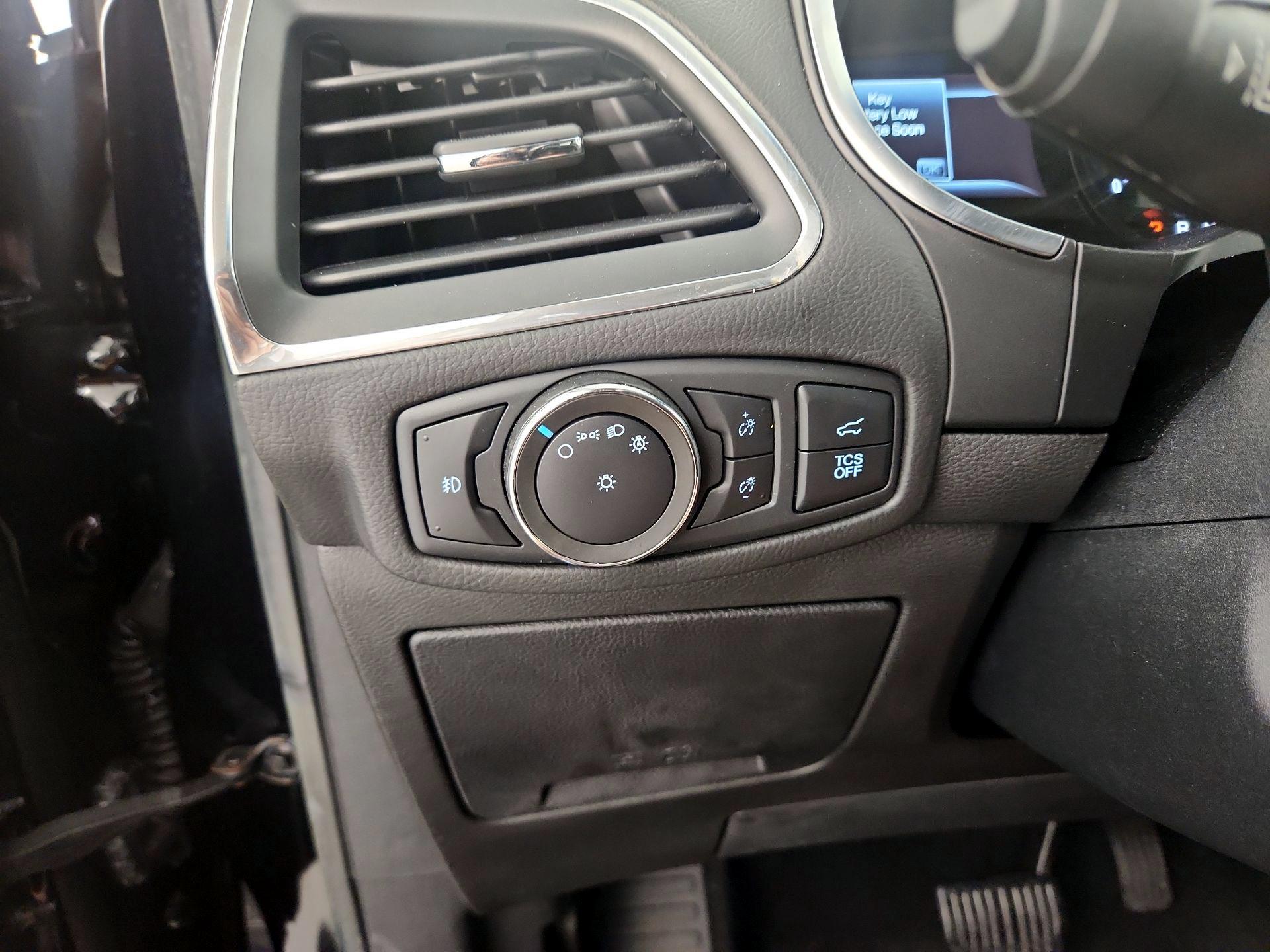 Thumbnail: 2020 Ford Edge - 13
