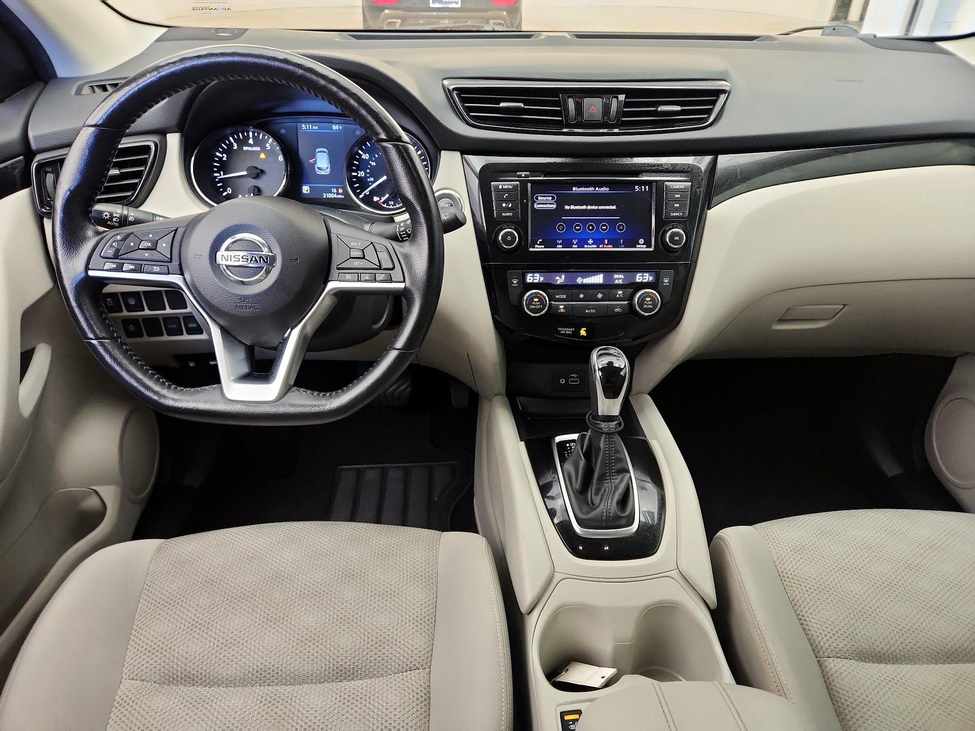 Thumbnail: 2022 Nissan Rogue Sport - 9