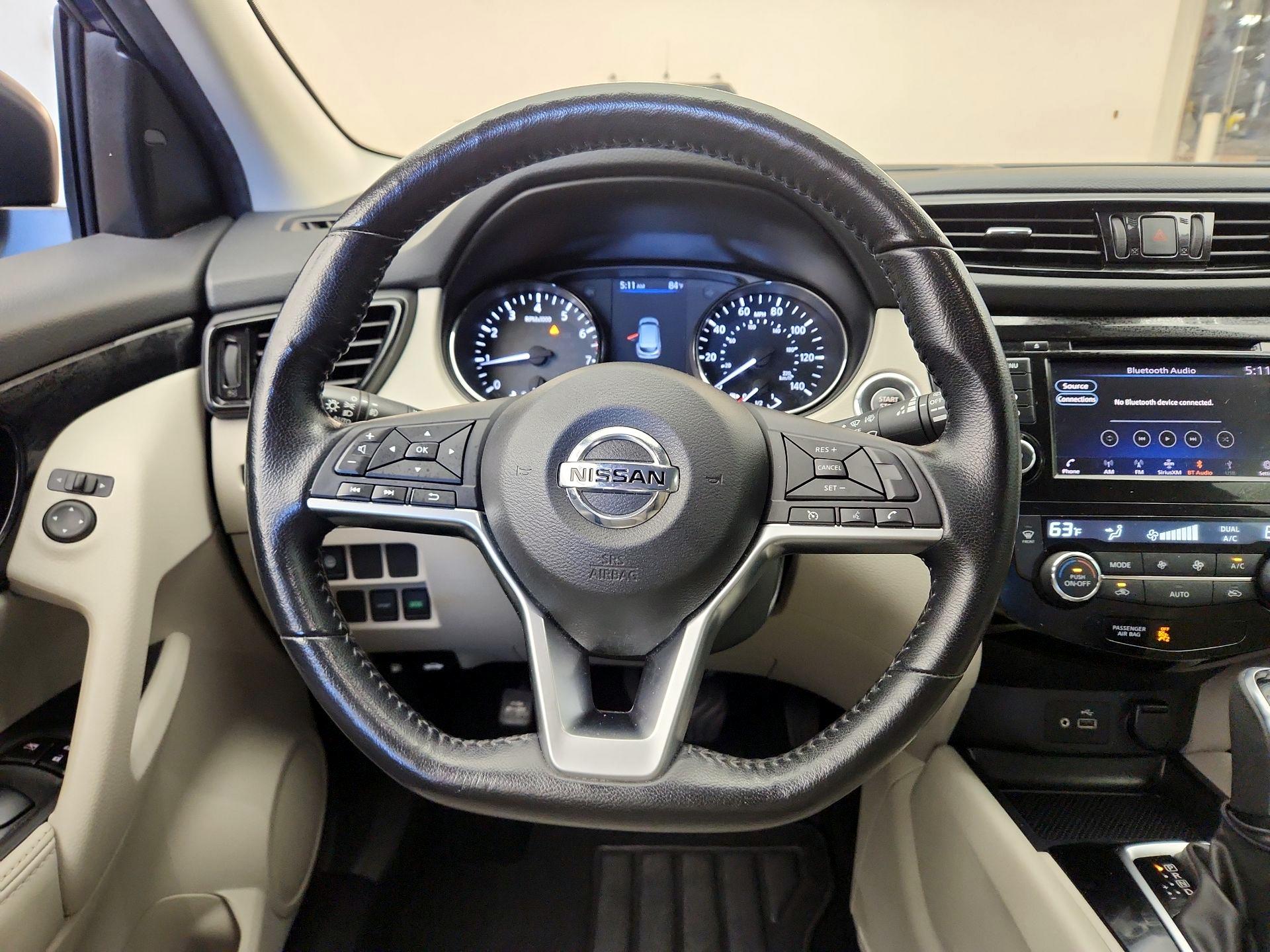 Thumbnail: 2022 Nissan Rogue Sport - 10