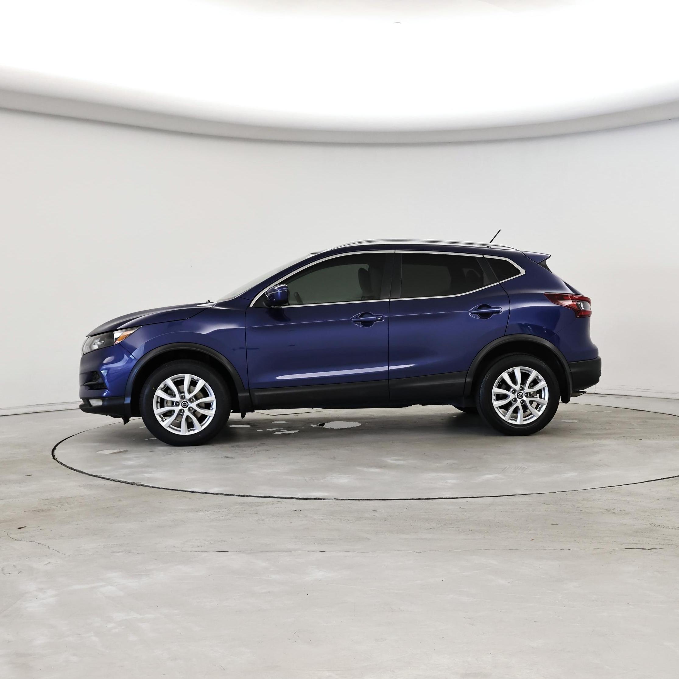 Thumbnail: 2022 Nissan Rogue Sport - 3