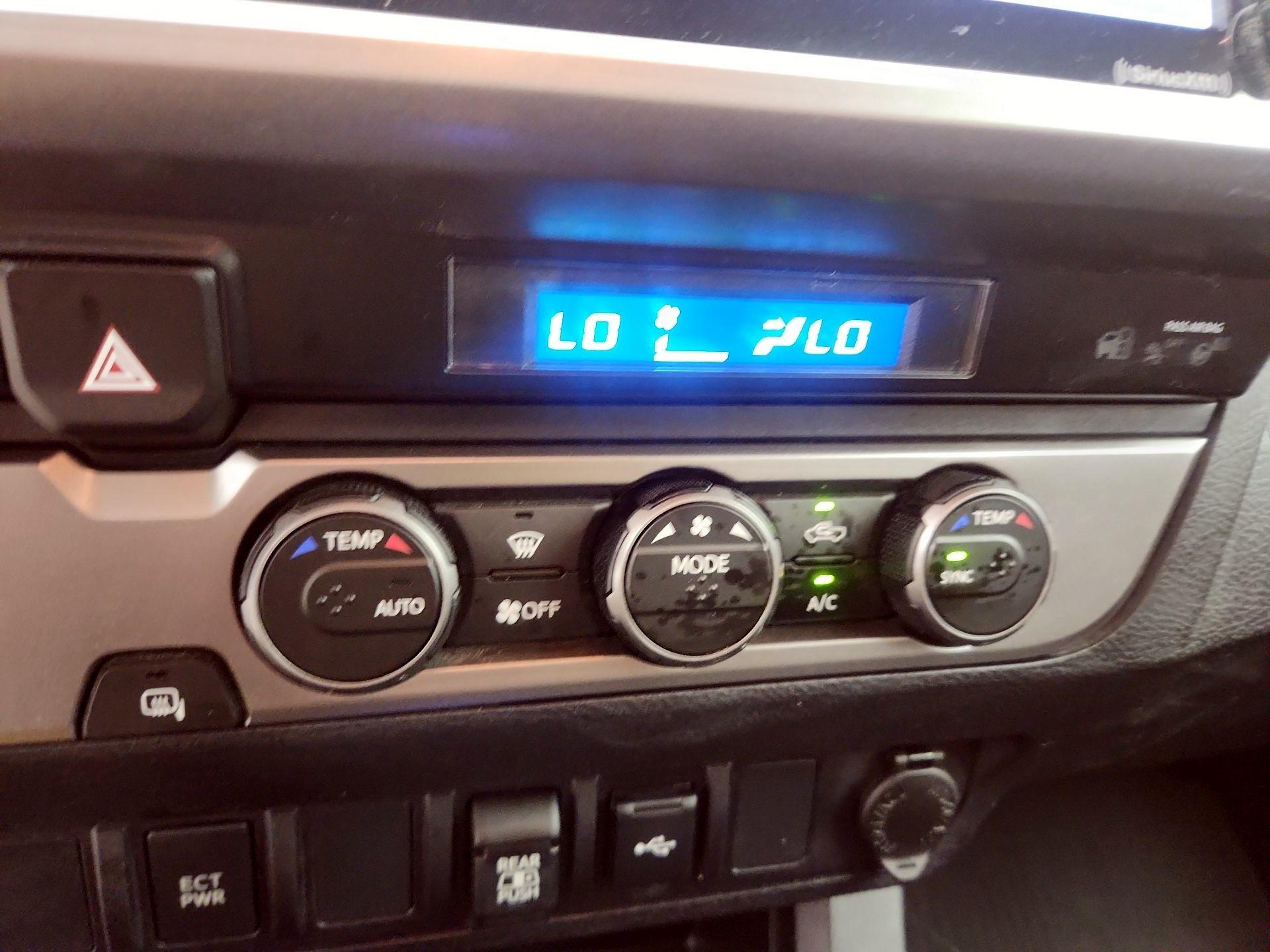 Thumbnail: 2021 Toyota Tacoma - 17