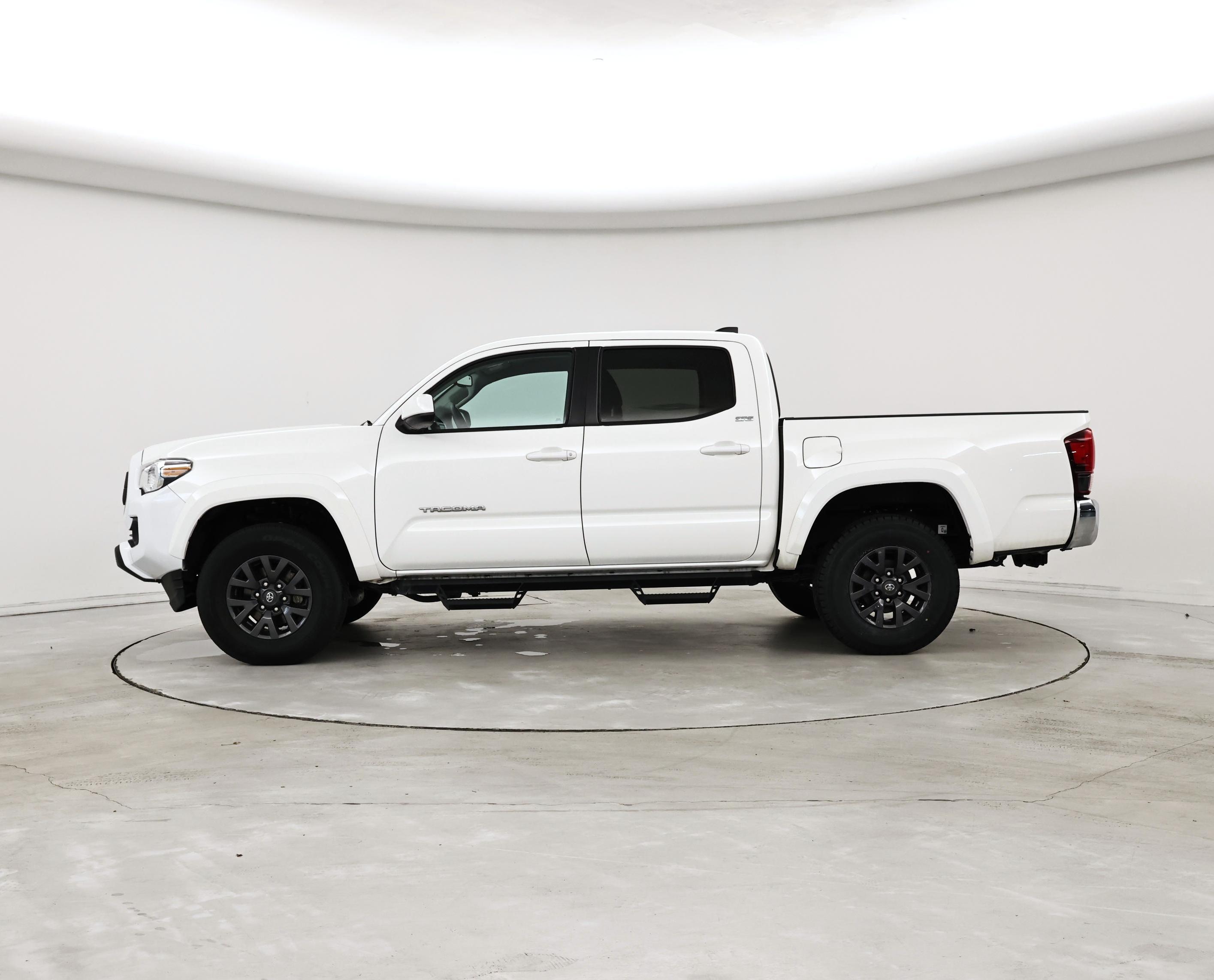 Thumbnail: 2021 Toyota Tacoma - 3