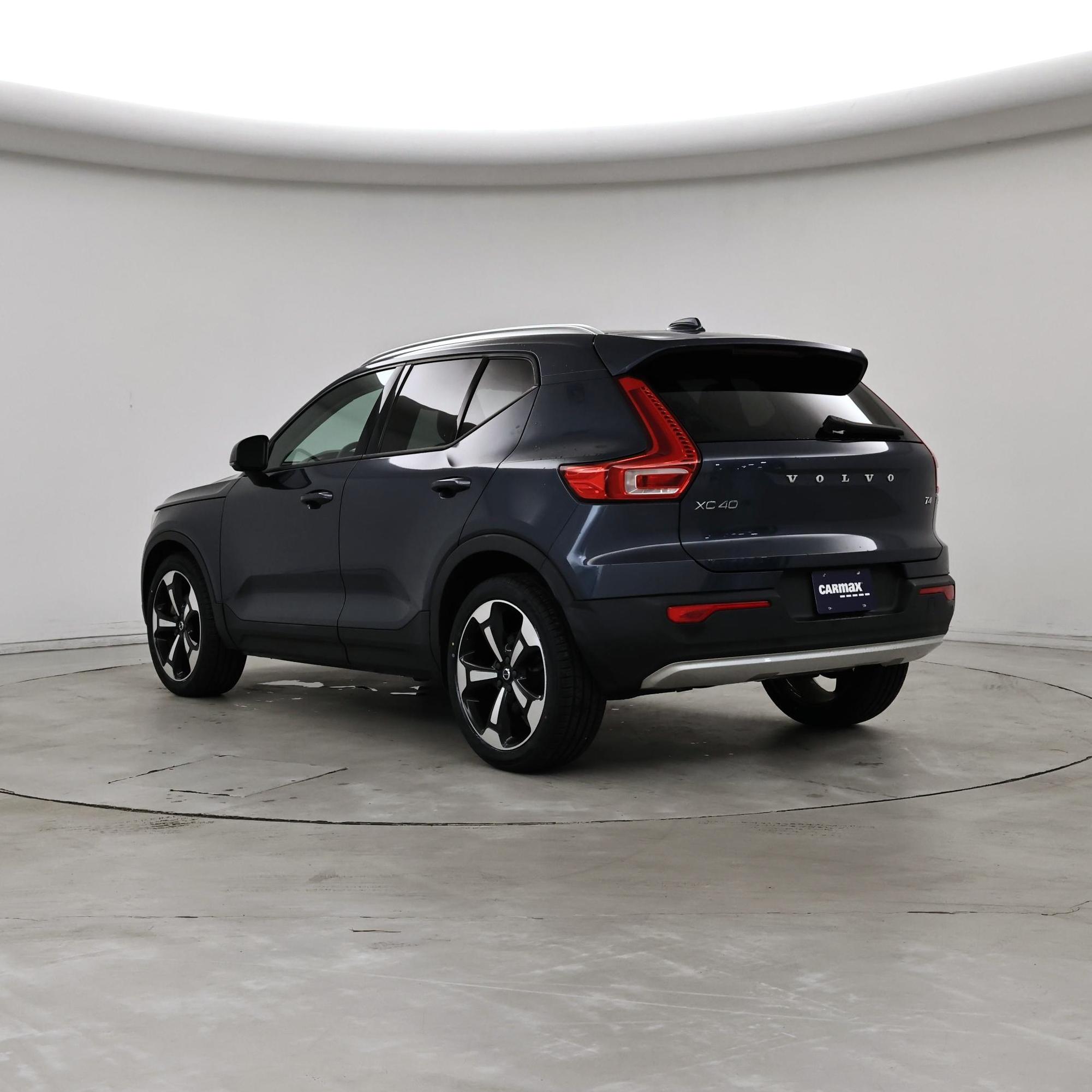 Thumbnail: 2021 Volvo XC40 - 2