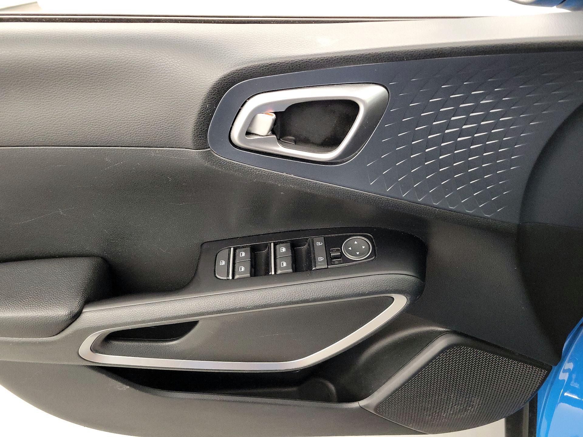 Thumbnail: 2023 Kia Soul - 12