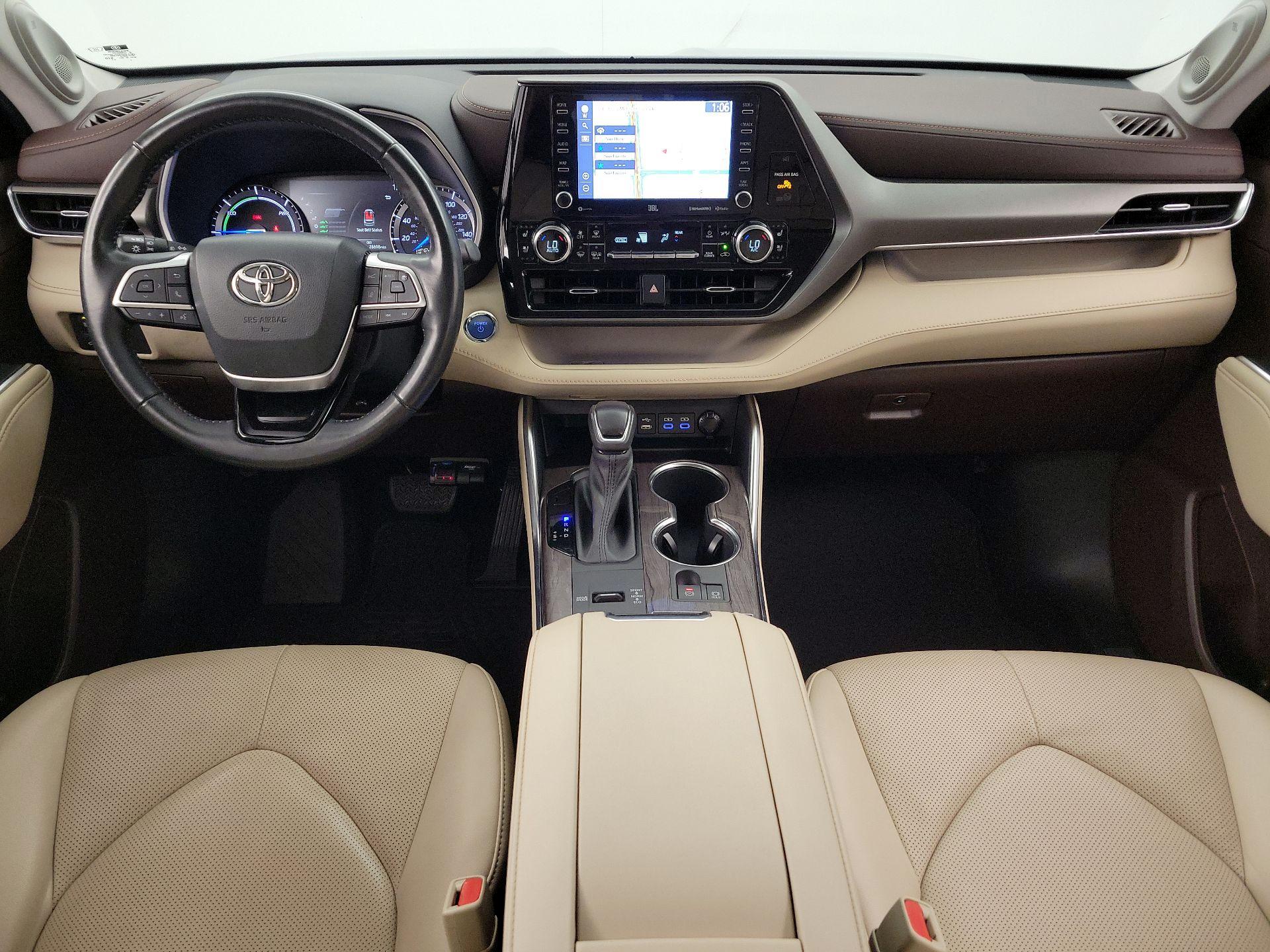 Thumbnail: 2022 Toyota Highlander - 9