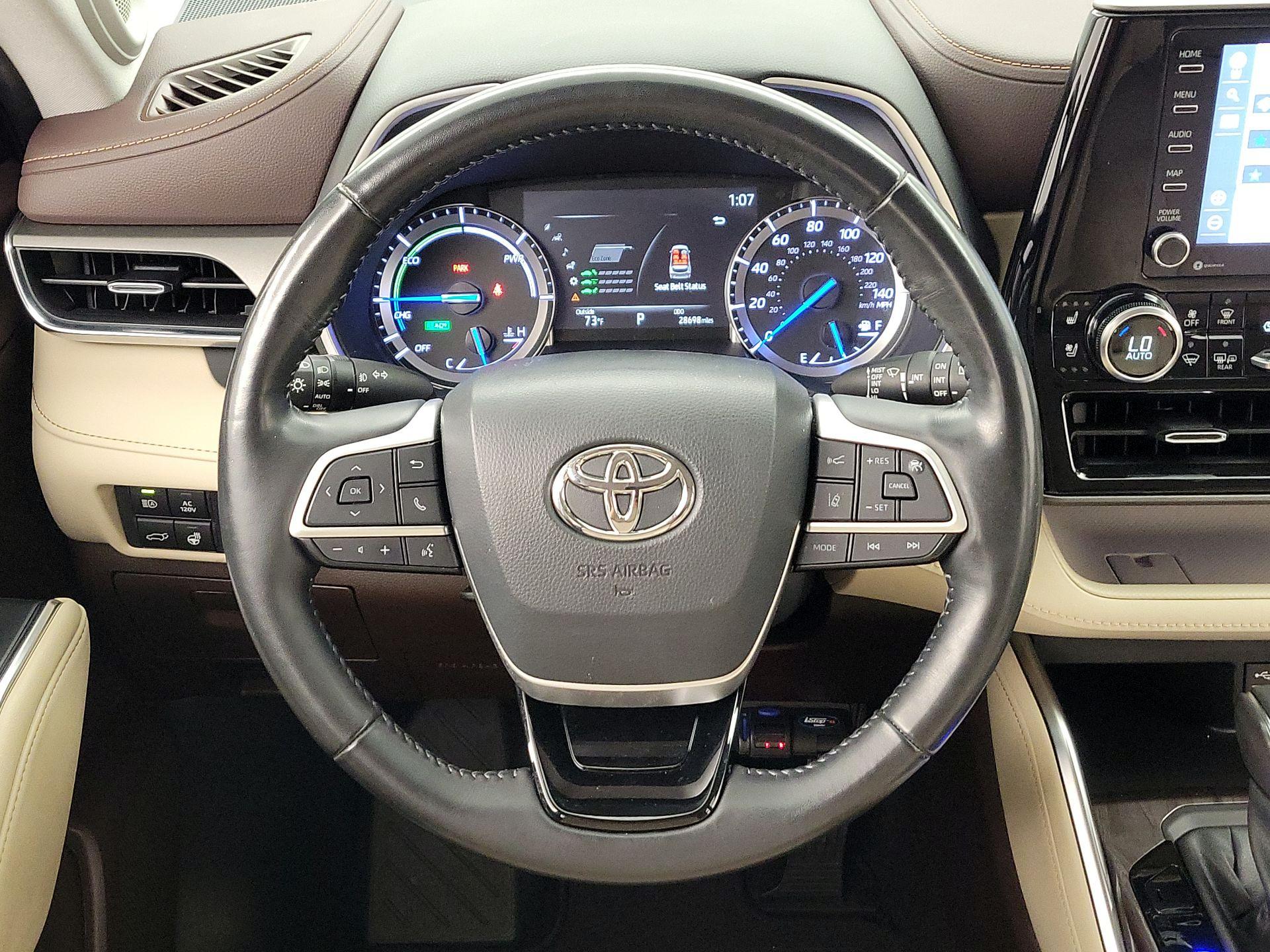 Thumbnail: 2022 Toyota Highlander - 10