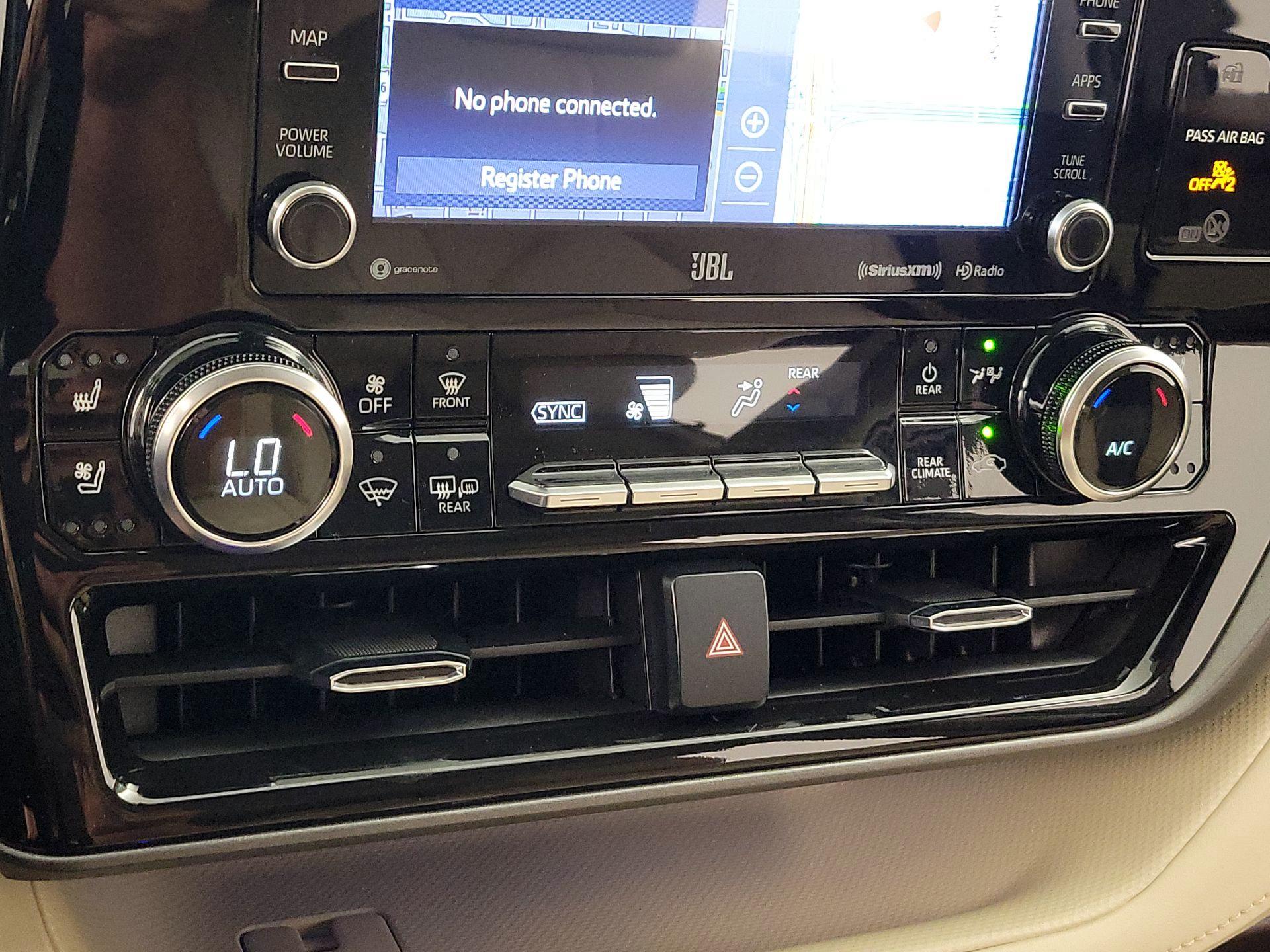 Thumbnail: 2022 Toyota Highlander - 17