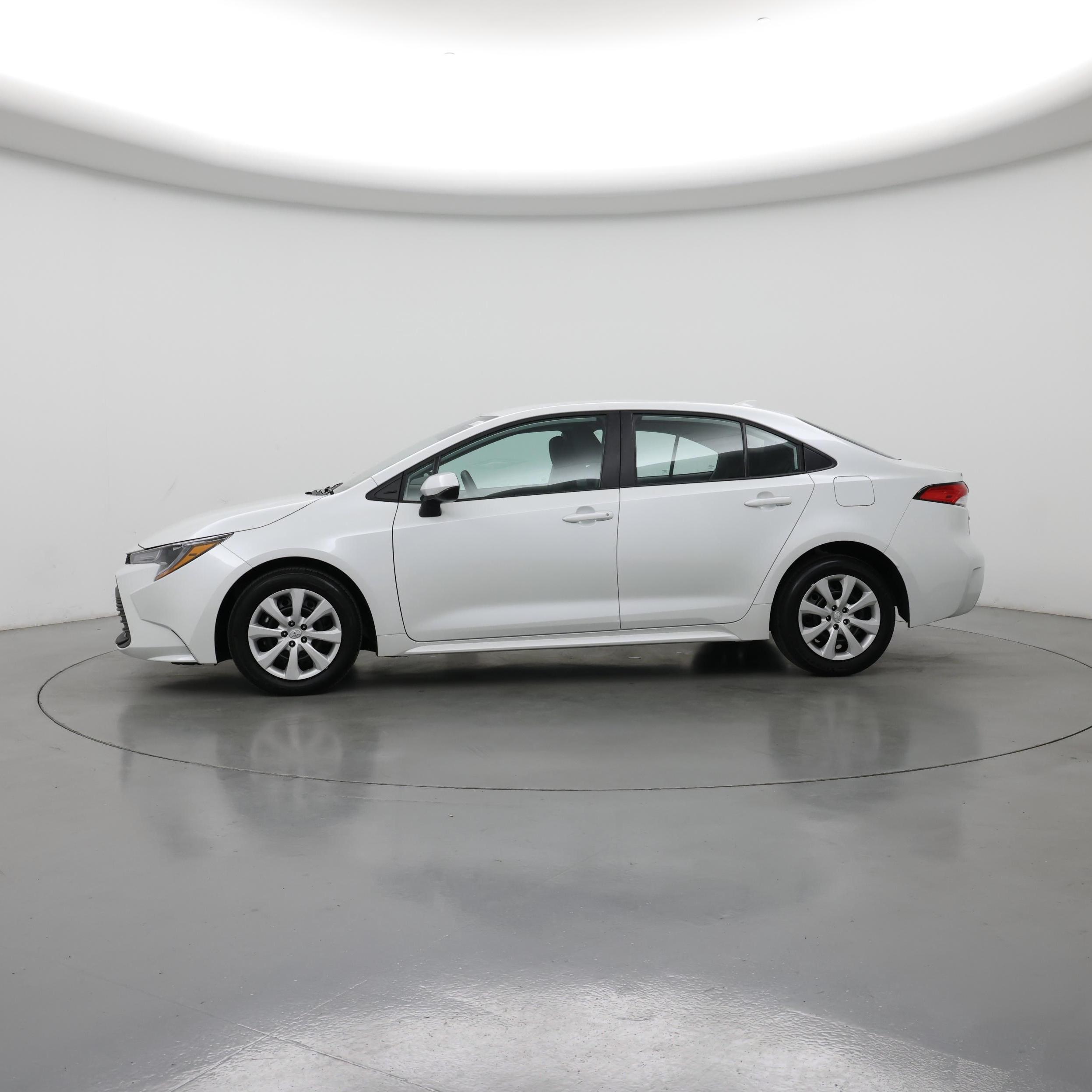 Thumbnail: 2025 Toyota Corolla - 3