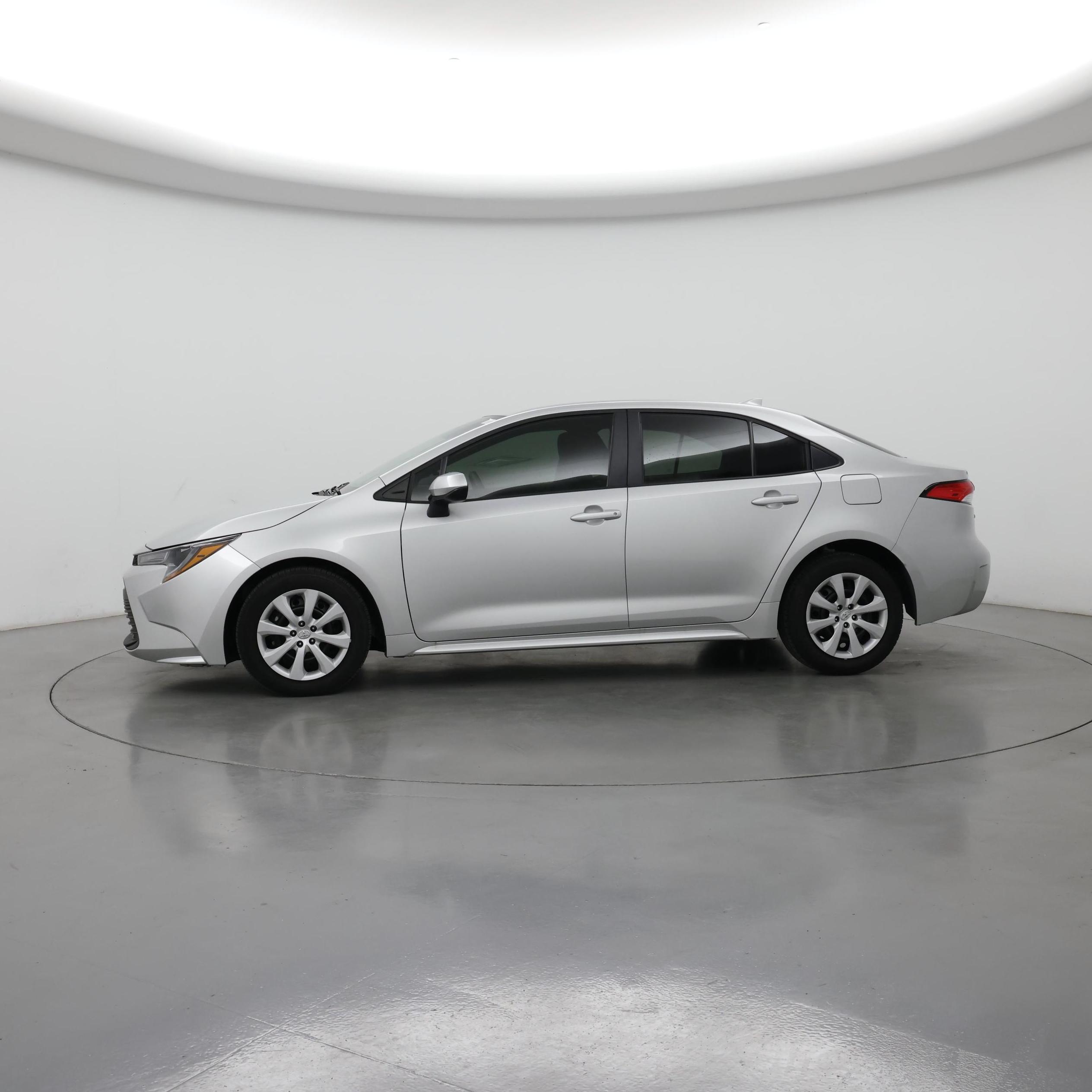 Thumbnail: 2024 Toyota Corolla - 3