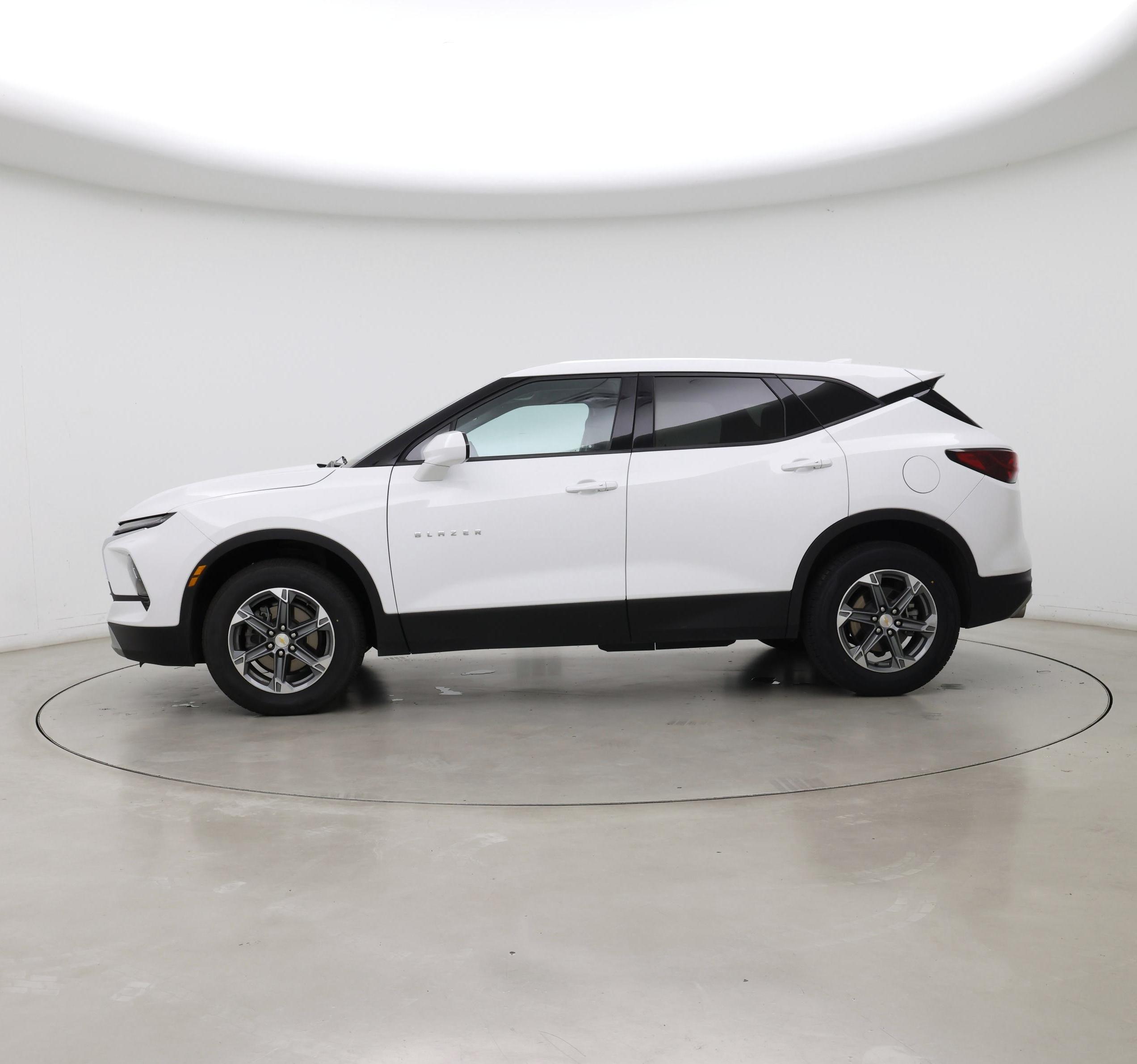 Thumbnail: 2023 Chevrolet Blazer - 3