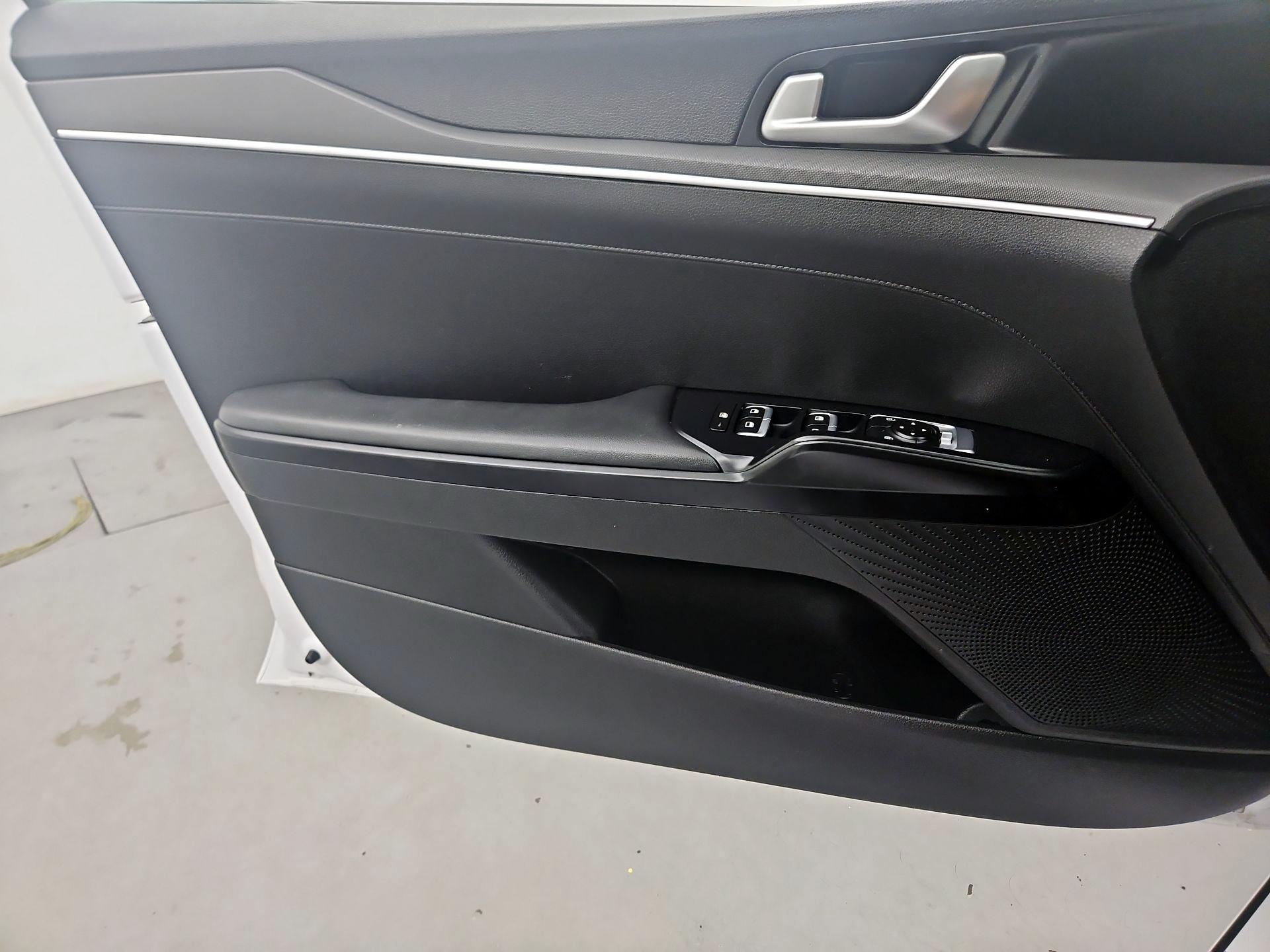 Thumbnail: 2021 Kia K5 - 12