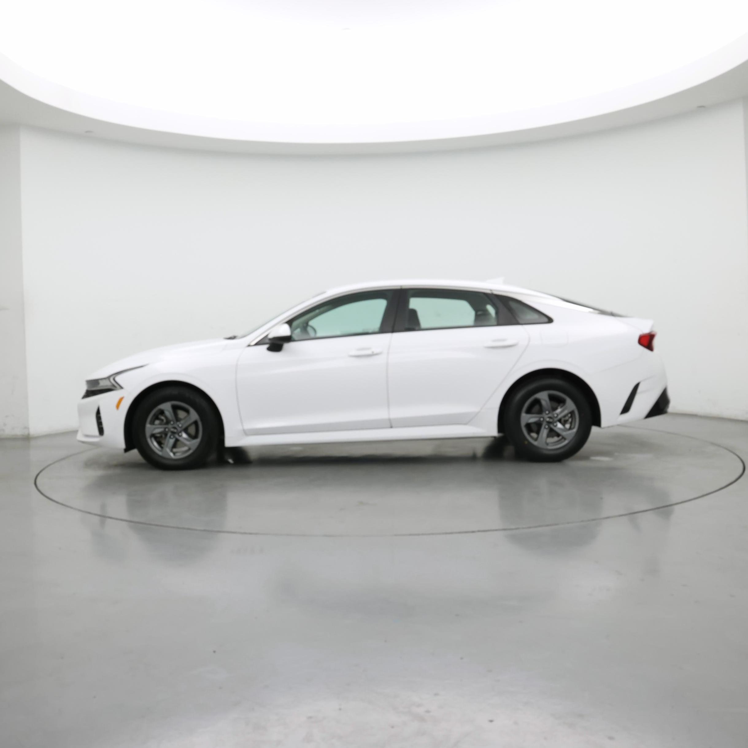 Thumbnail: 2021 Kia K5 - 3