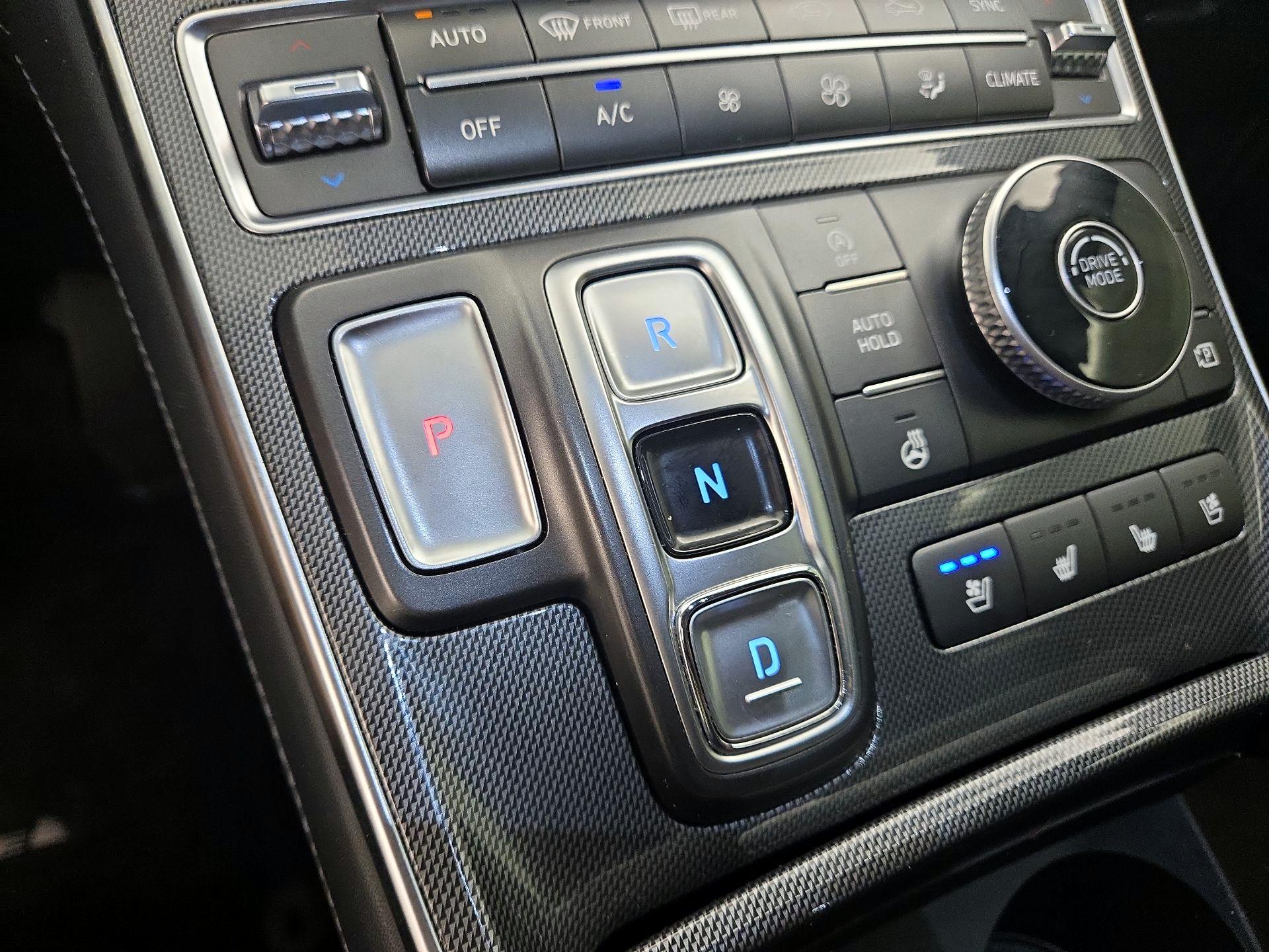 Thumbnail: 2022 Hyundai Santa Fe - 18