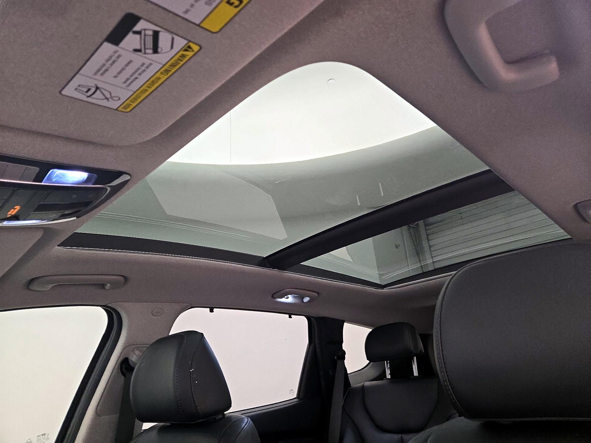 Thumbnail: 2022 Hyundai Santa Fe - 20