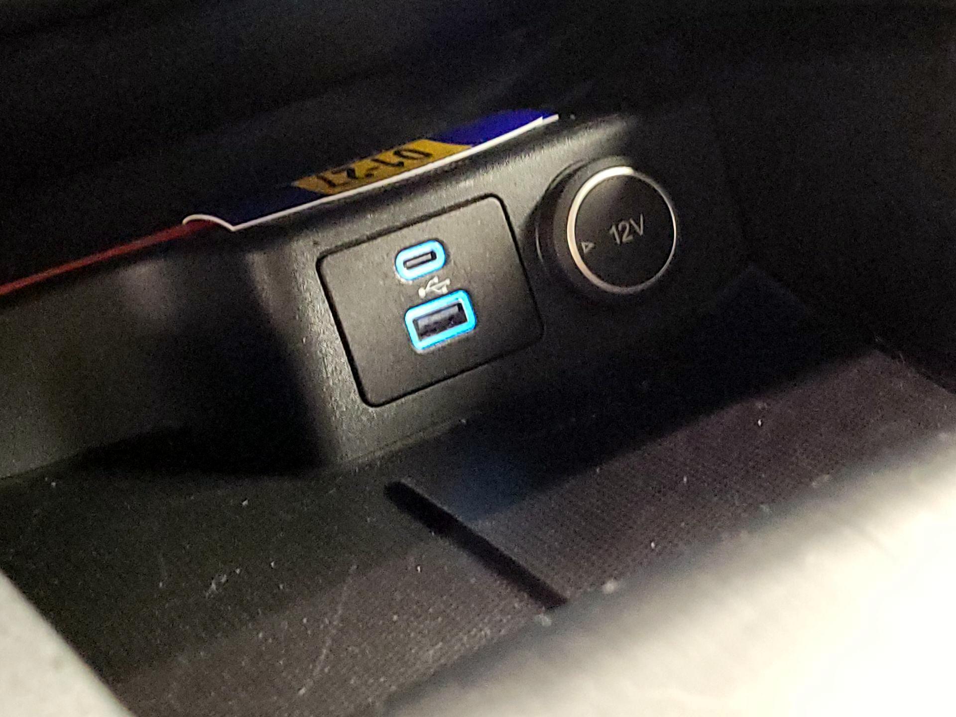 Thumbnail: 2021 Ford Escape - 18