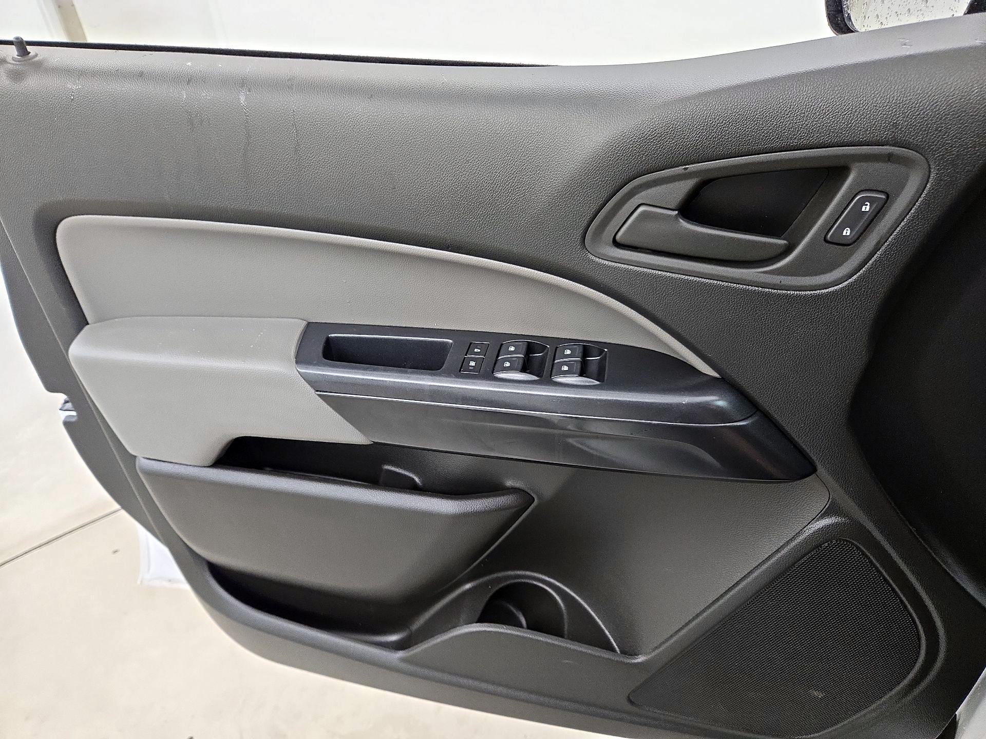 Thumbnail: 2022 Chevrolet Colorado - 12