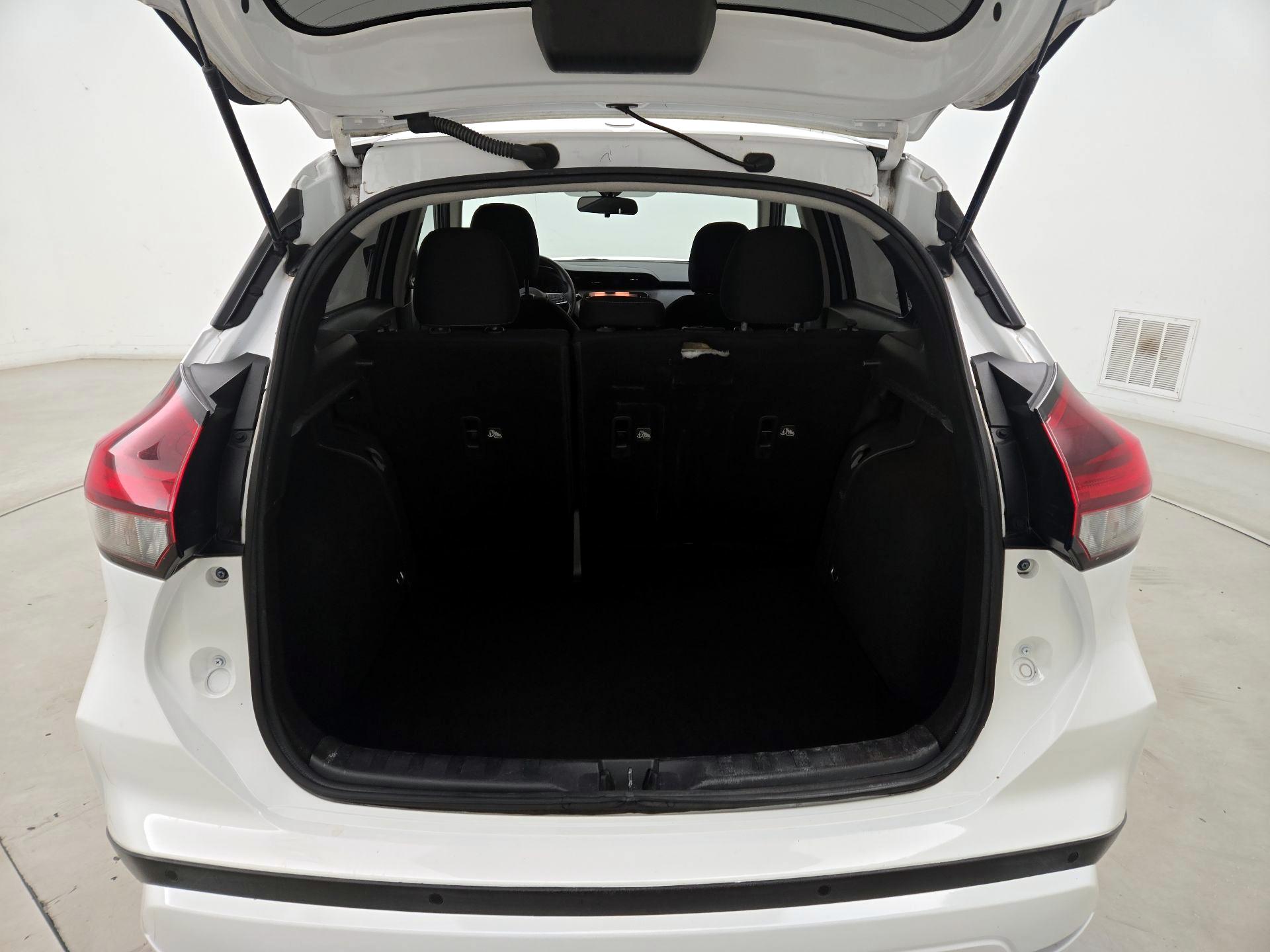 Thumbnail: 2021 Nissan Kicks - 19