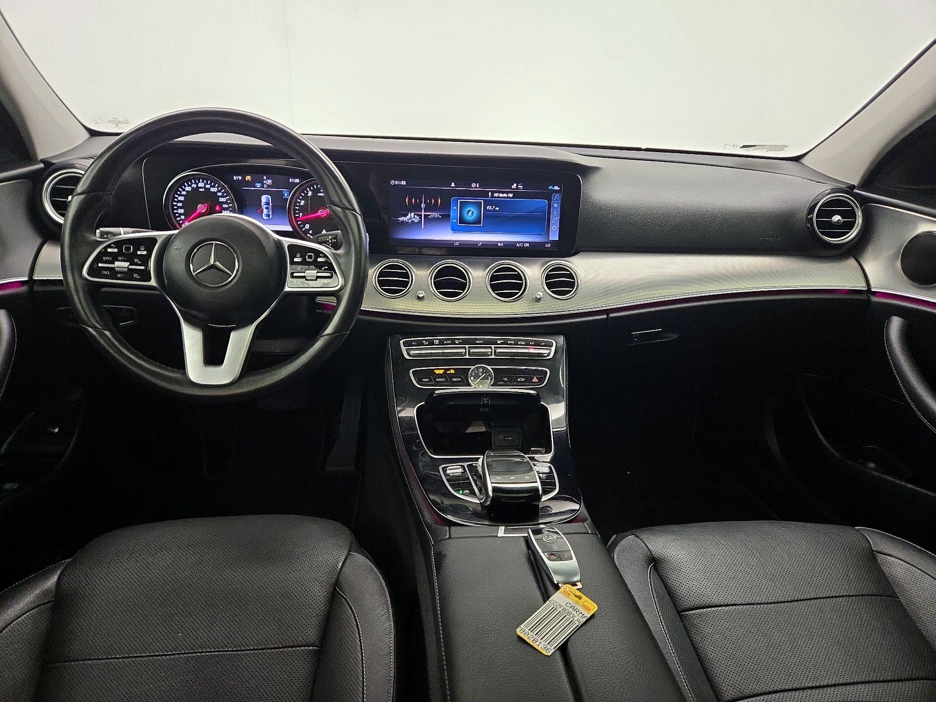 Thumbnail: 2020 Mercedes-Benz E-Class - 9