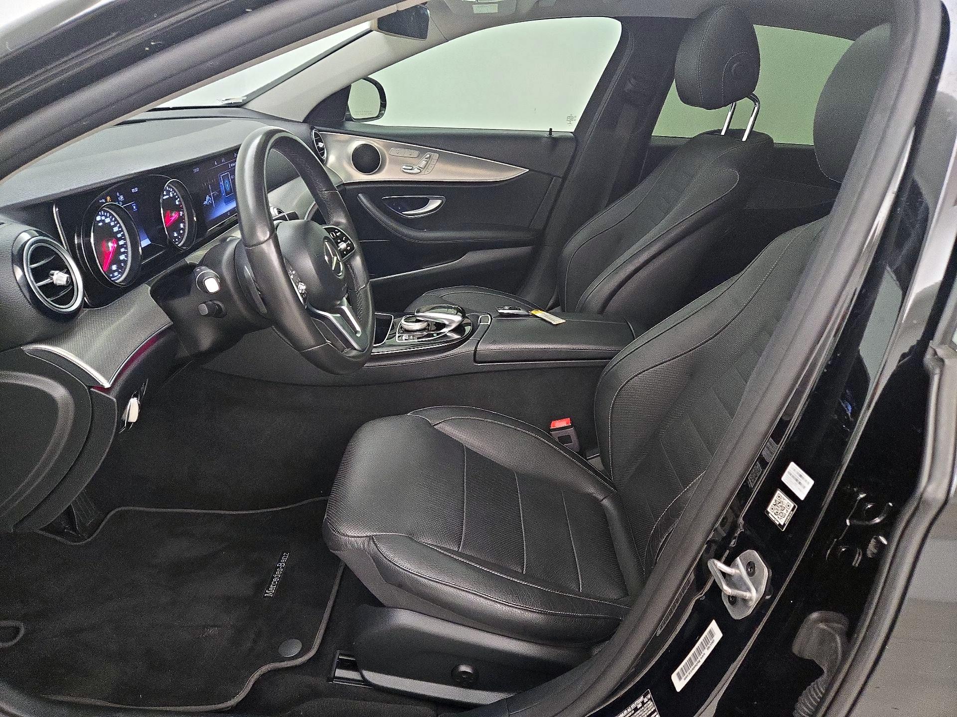 Thumbnail: 2020 Mercedes-Benz E-Class - 11