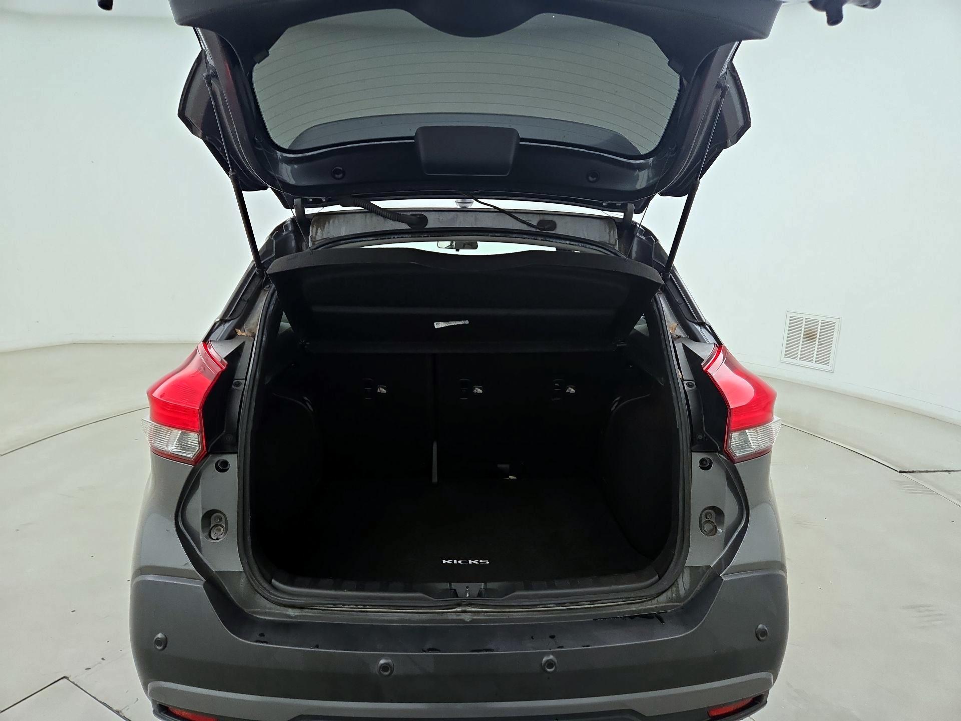 Thumbnail: 2020 Nissan Kicks - 19