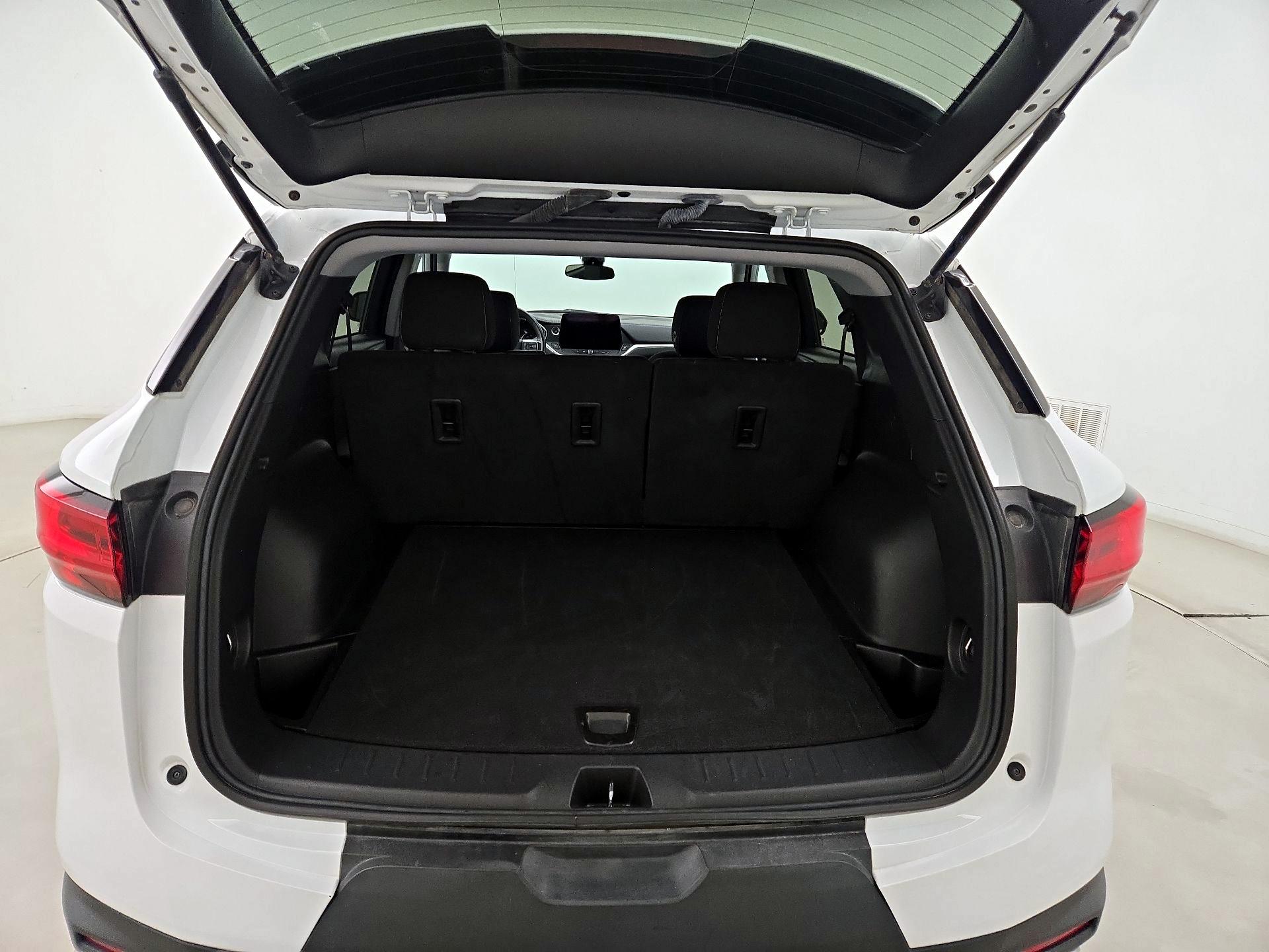 Thumbnail: 2023 Chevrolet Blazer - 20