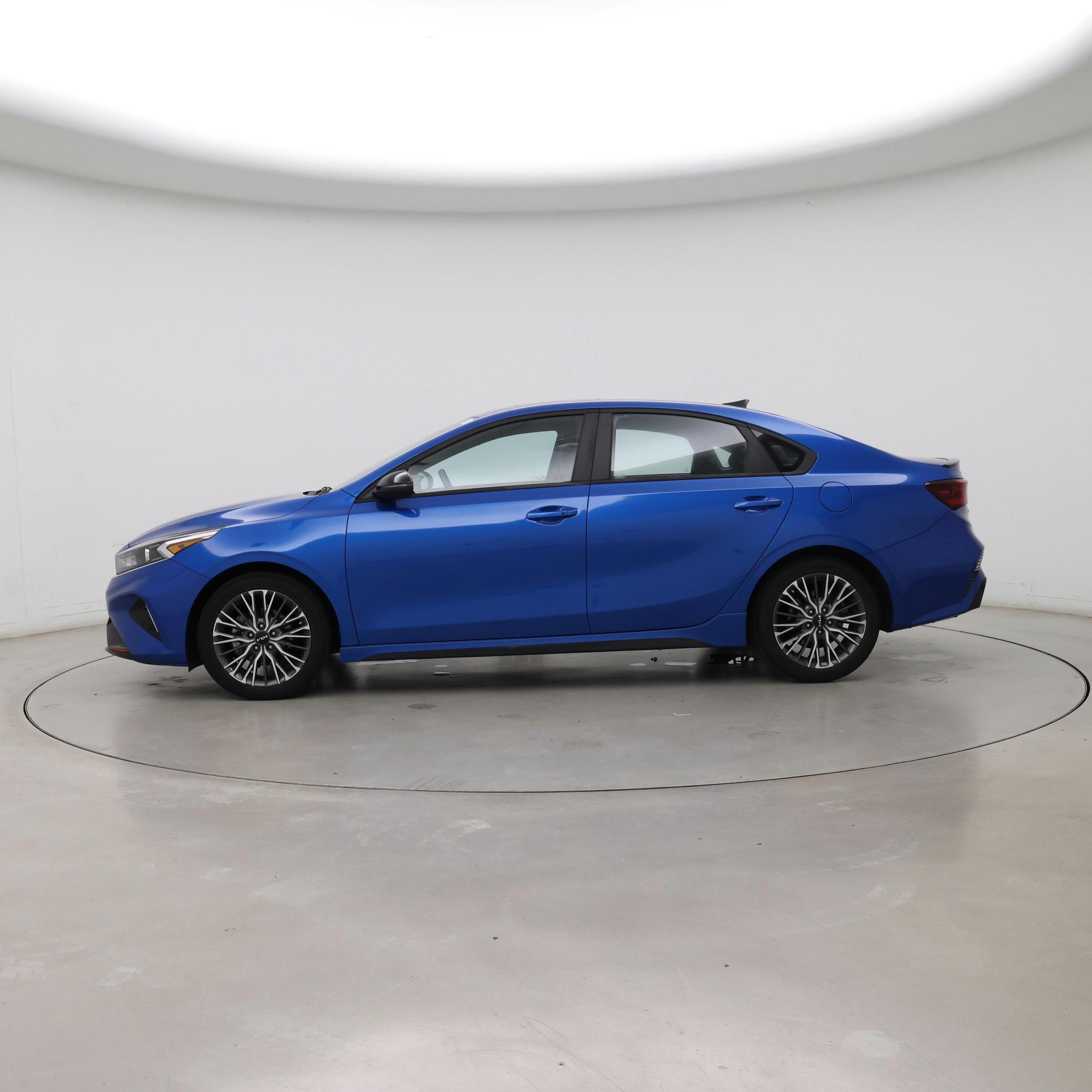 Thumbnail: 2023 Kia Forte - 3