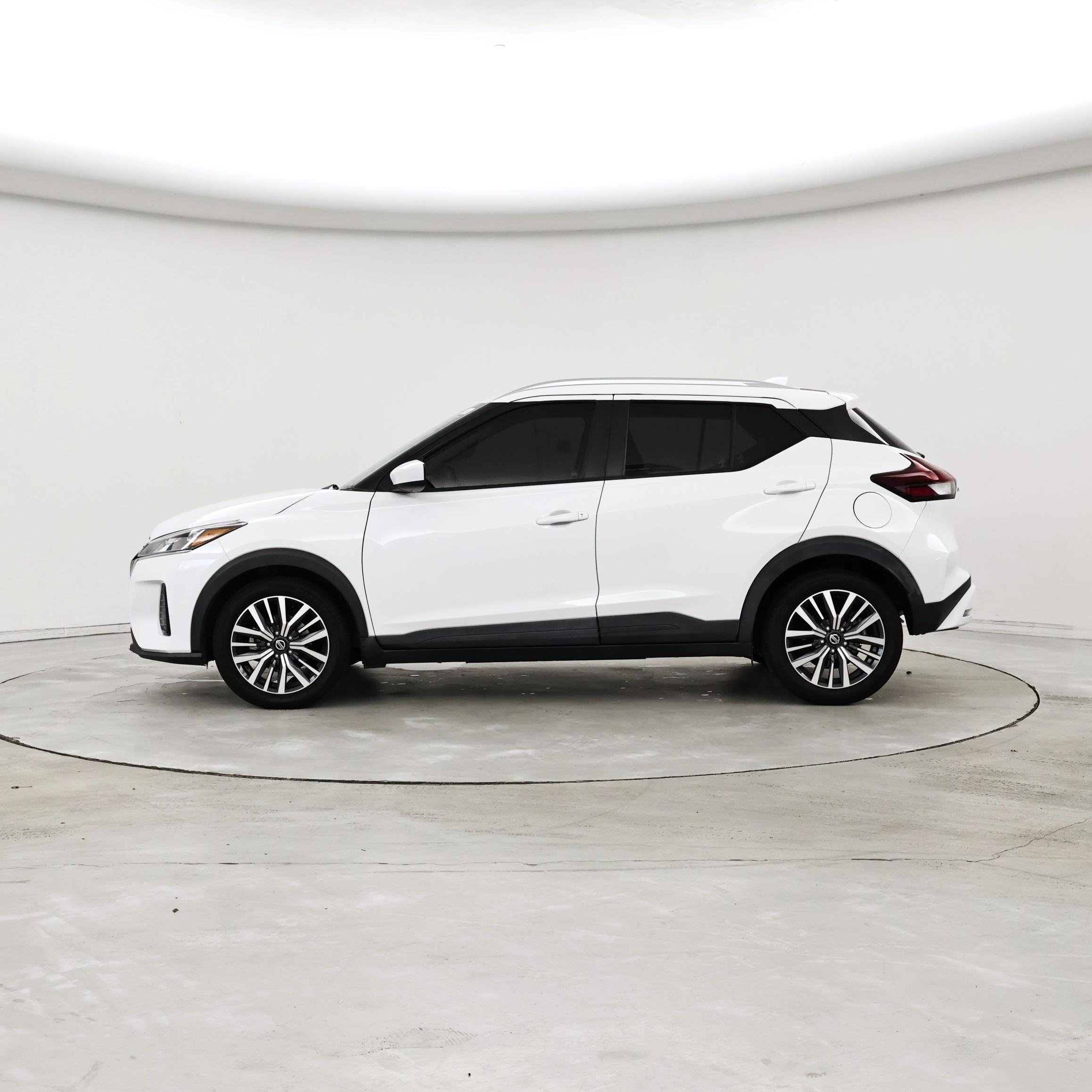 Thumbnail: 2021 Nissan Kicks - 3