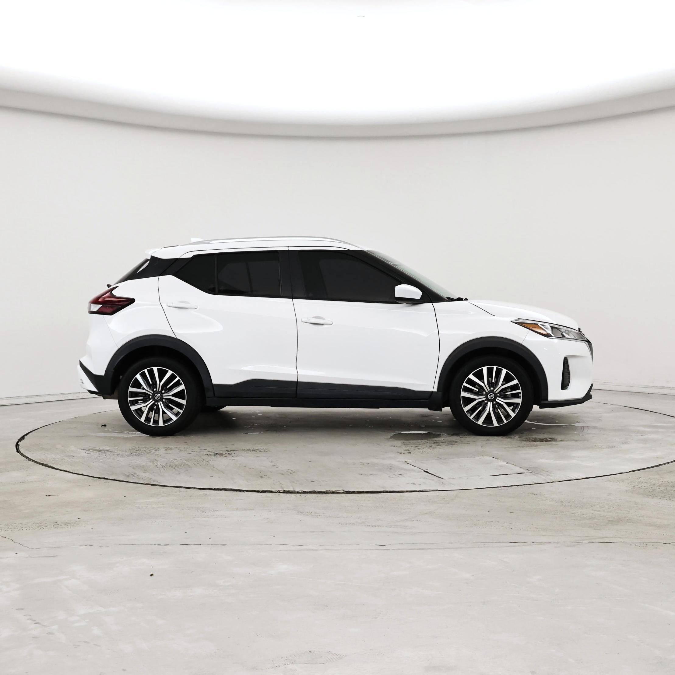 Thumbnail: 2021 Nissan Kicks - 7