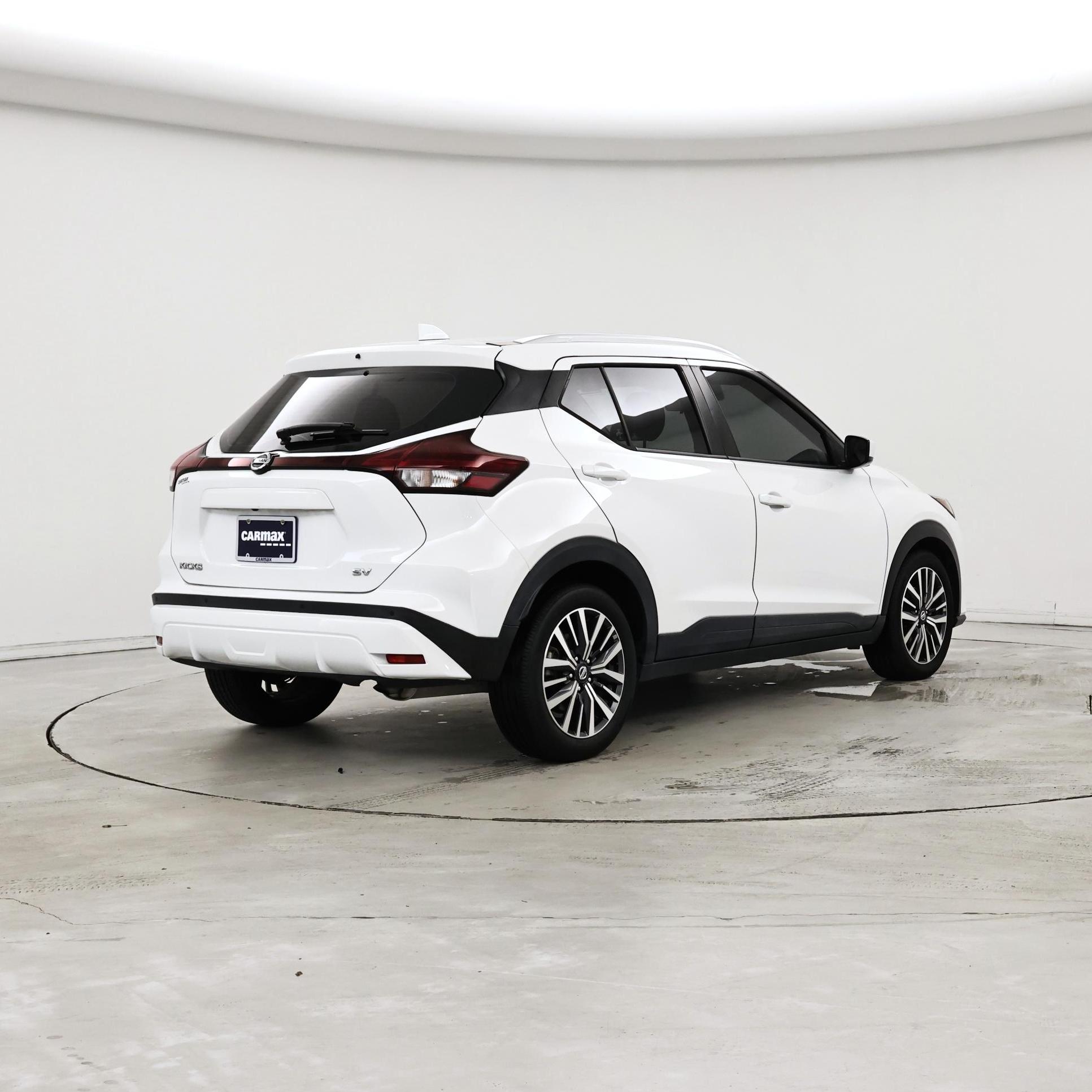Thumbnail: 2021 Nissan Kicks - 8