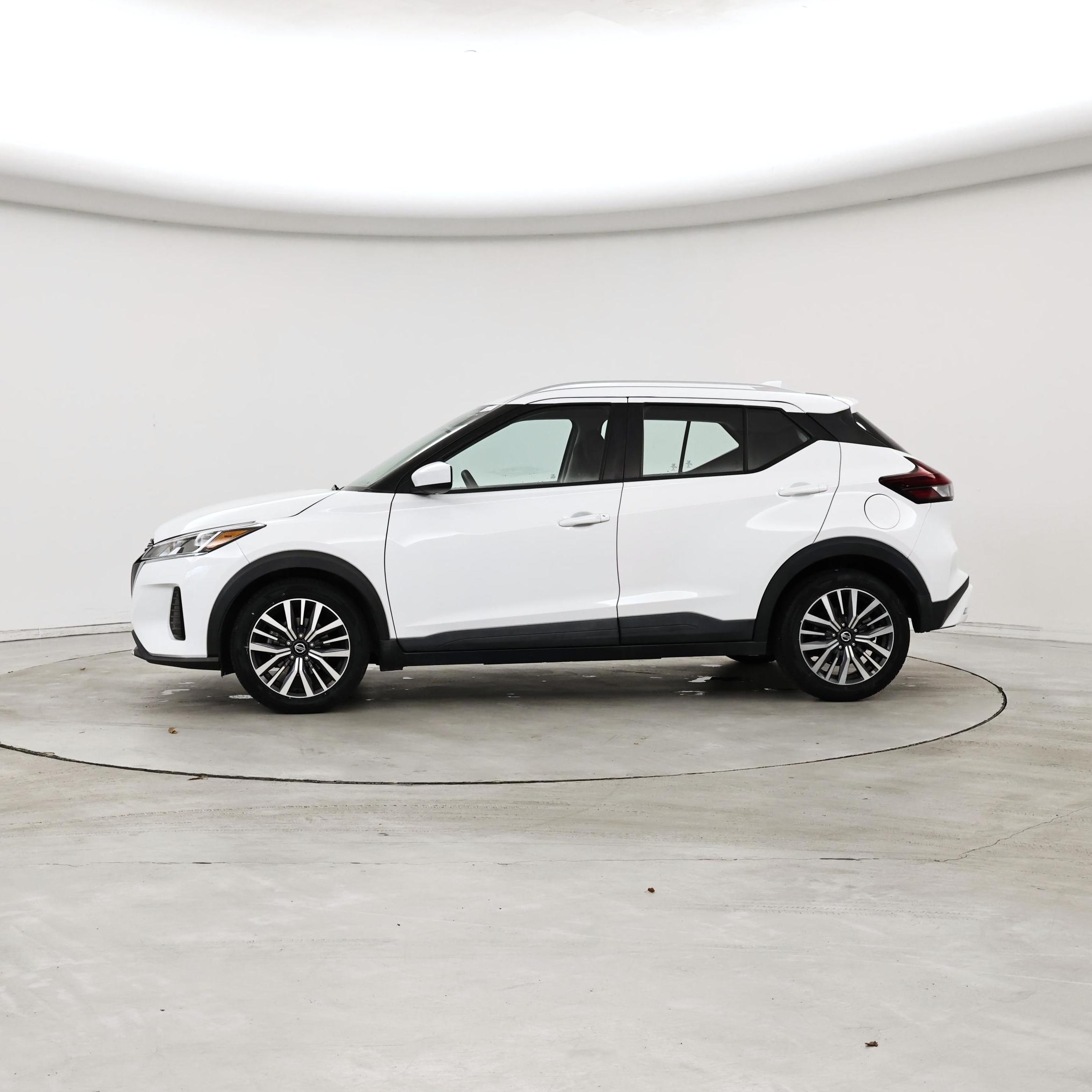 Thumbnail: 2021 Nissan Kicks - 3