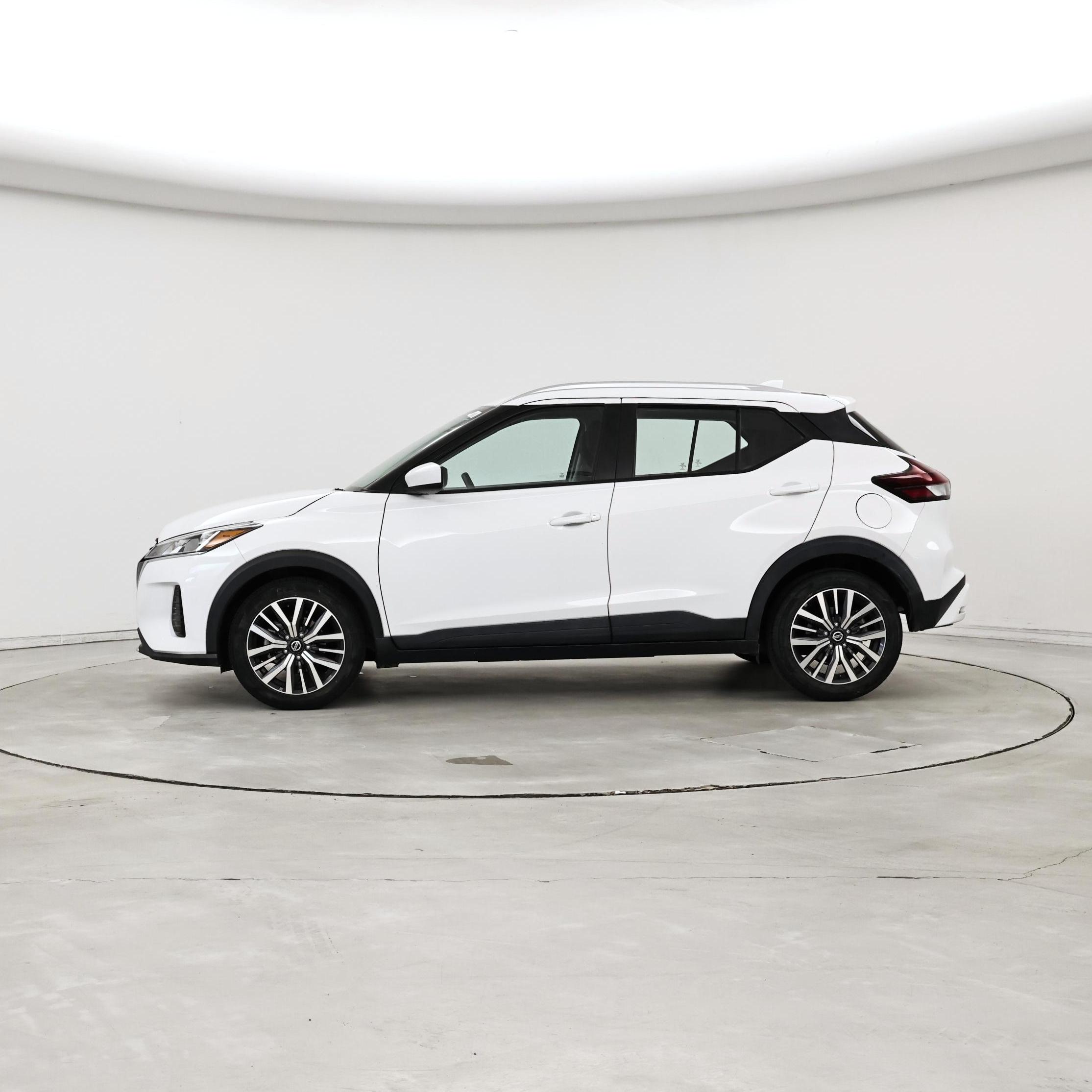 Thumbnail: 2021 Nissan Kicks - 3