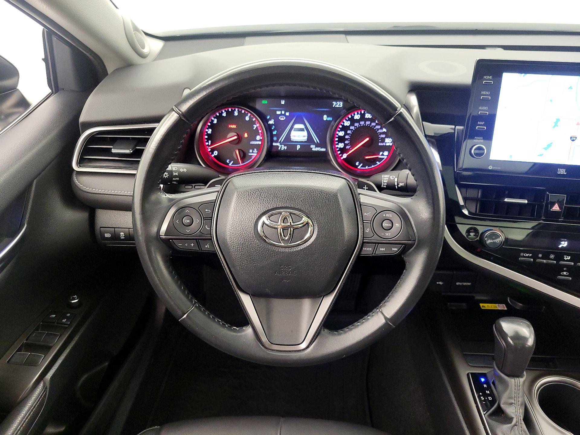 Thumbnail: 2022 Toyota Camry - 10