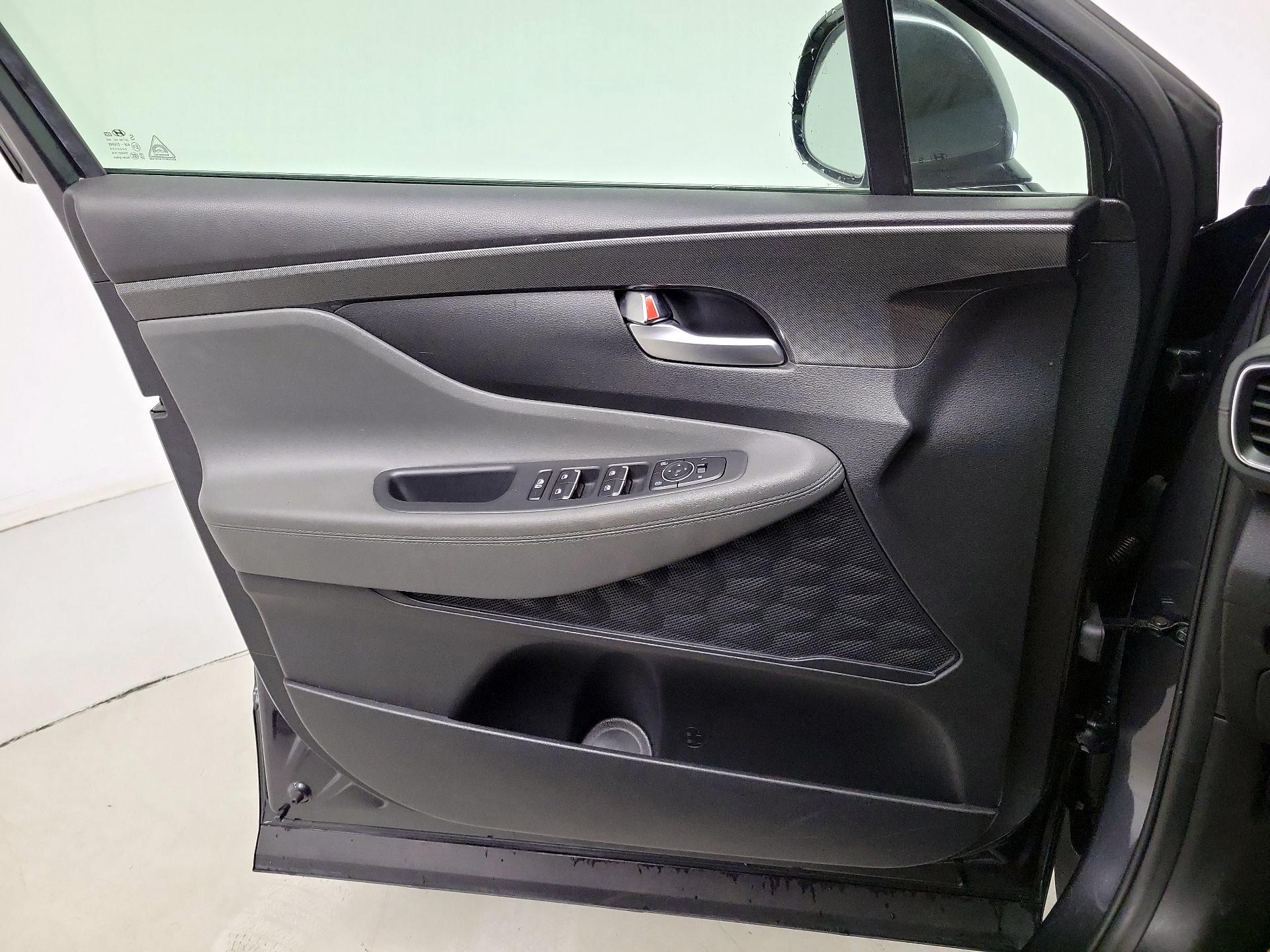 Thumbnail: 2023 Hyundai Santa Fe - 12