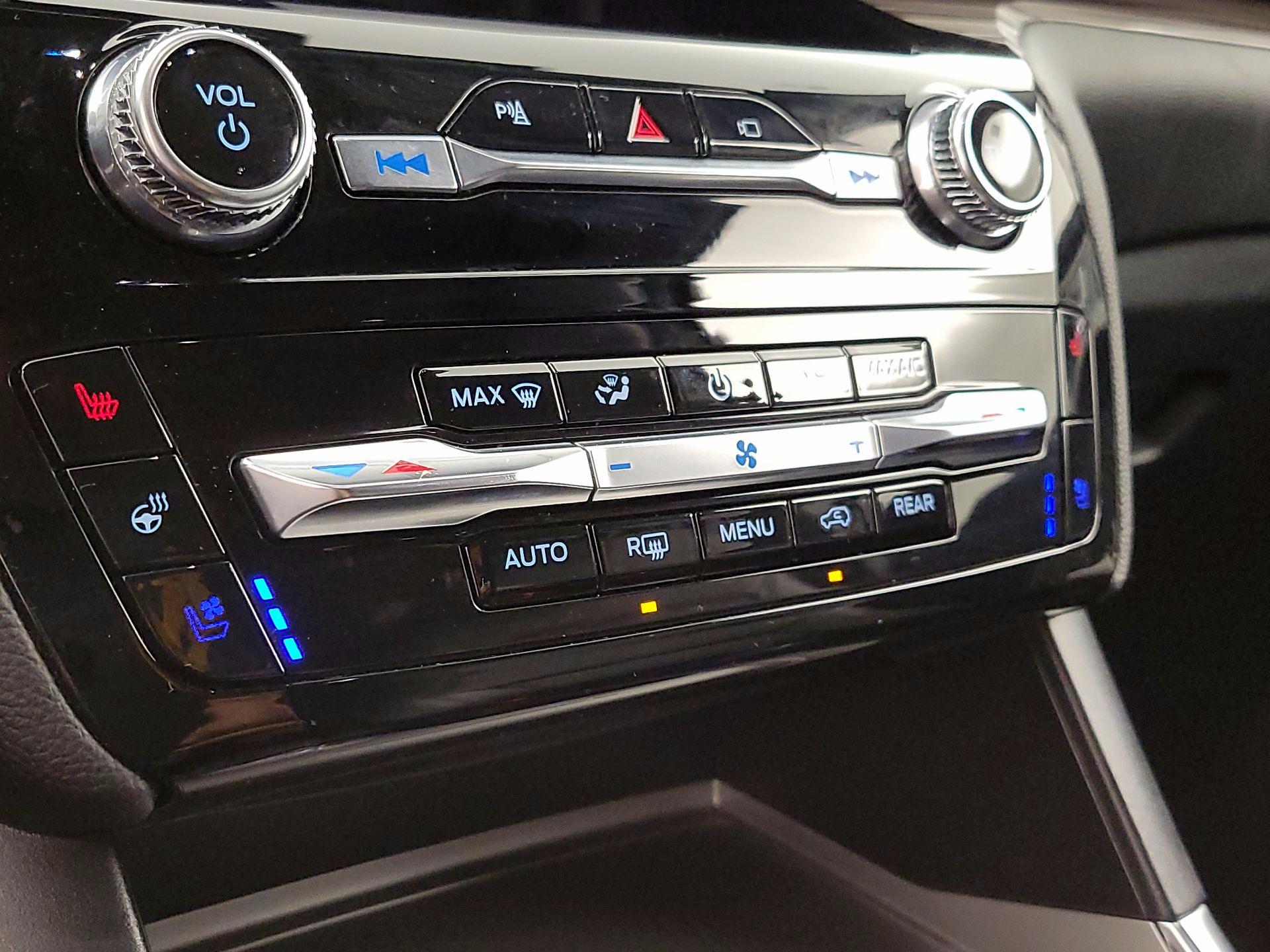 Thumbnail: 2023 Ford Explorer - 17